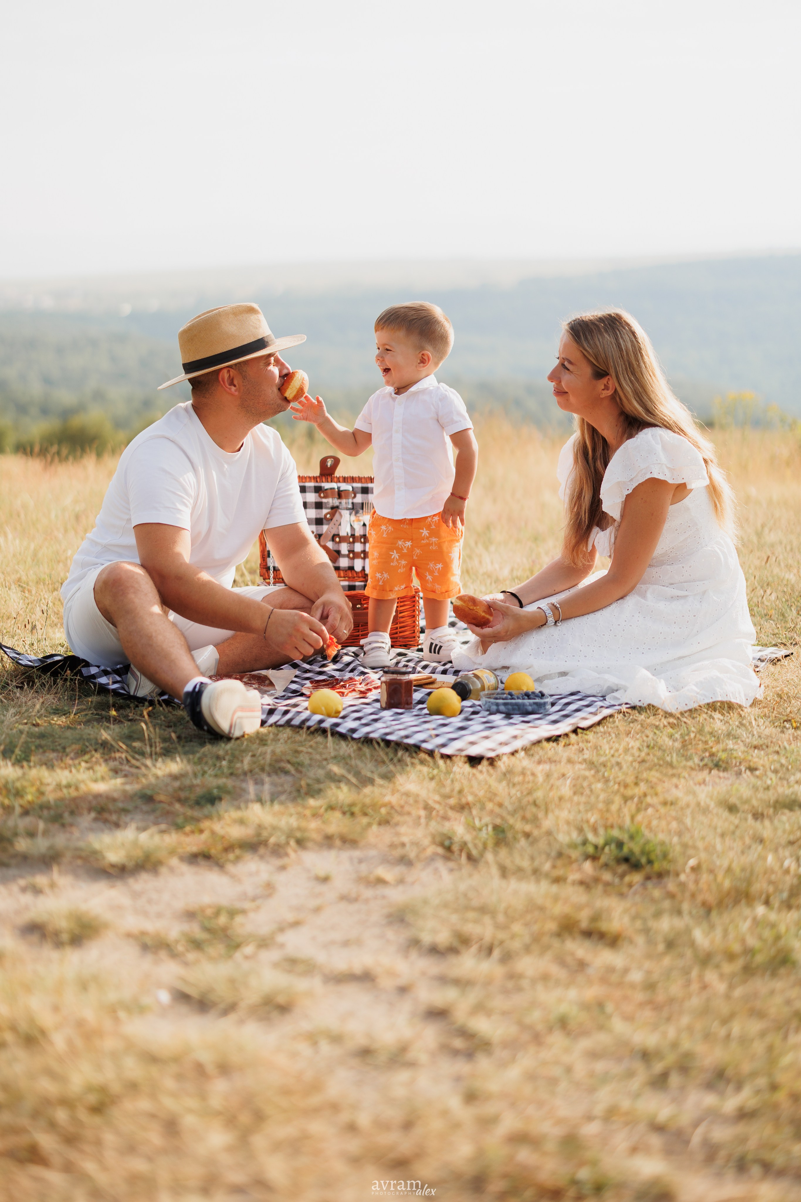 Elissa + Alex | Family. Alexandru Avram | Photographer