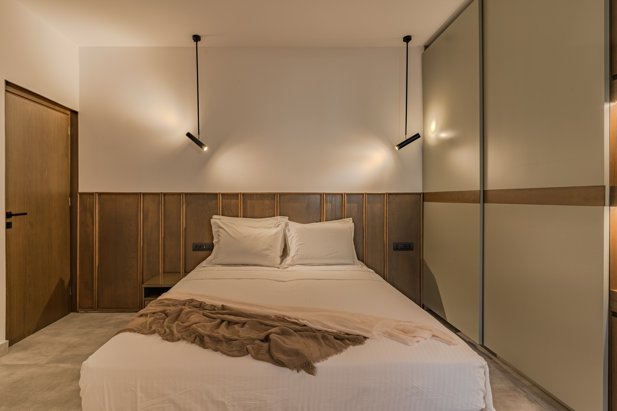 Idomenea Interior. Photo & Videos