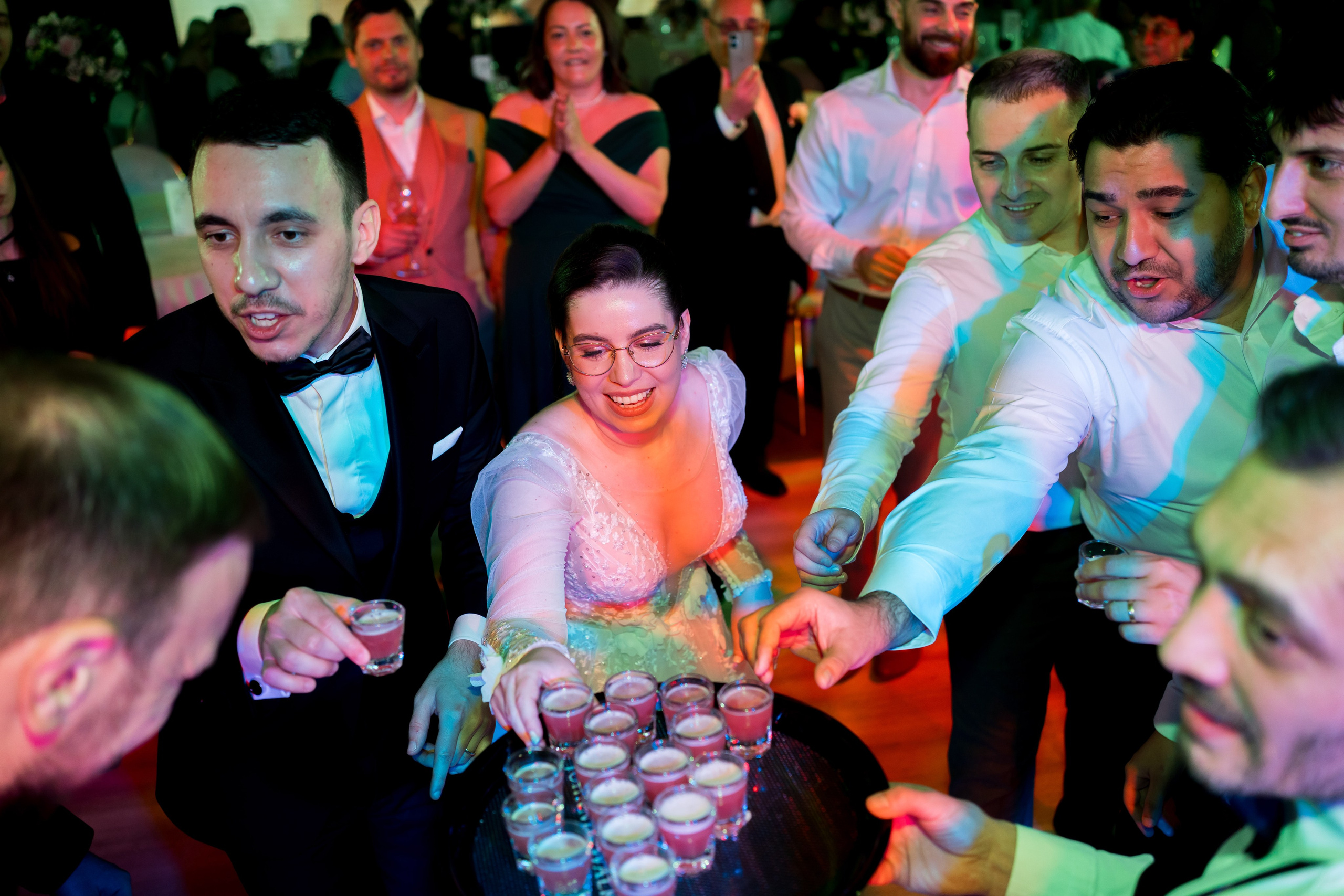 PARTY. Gabriel Florea — Fotograf nuntă București