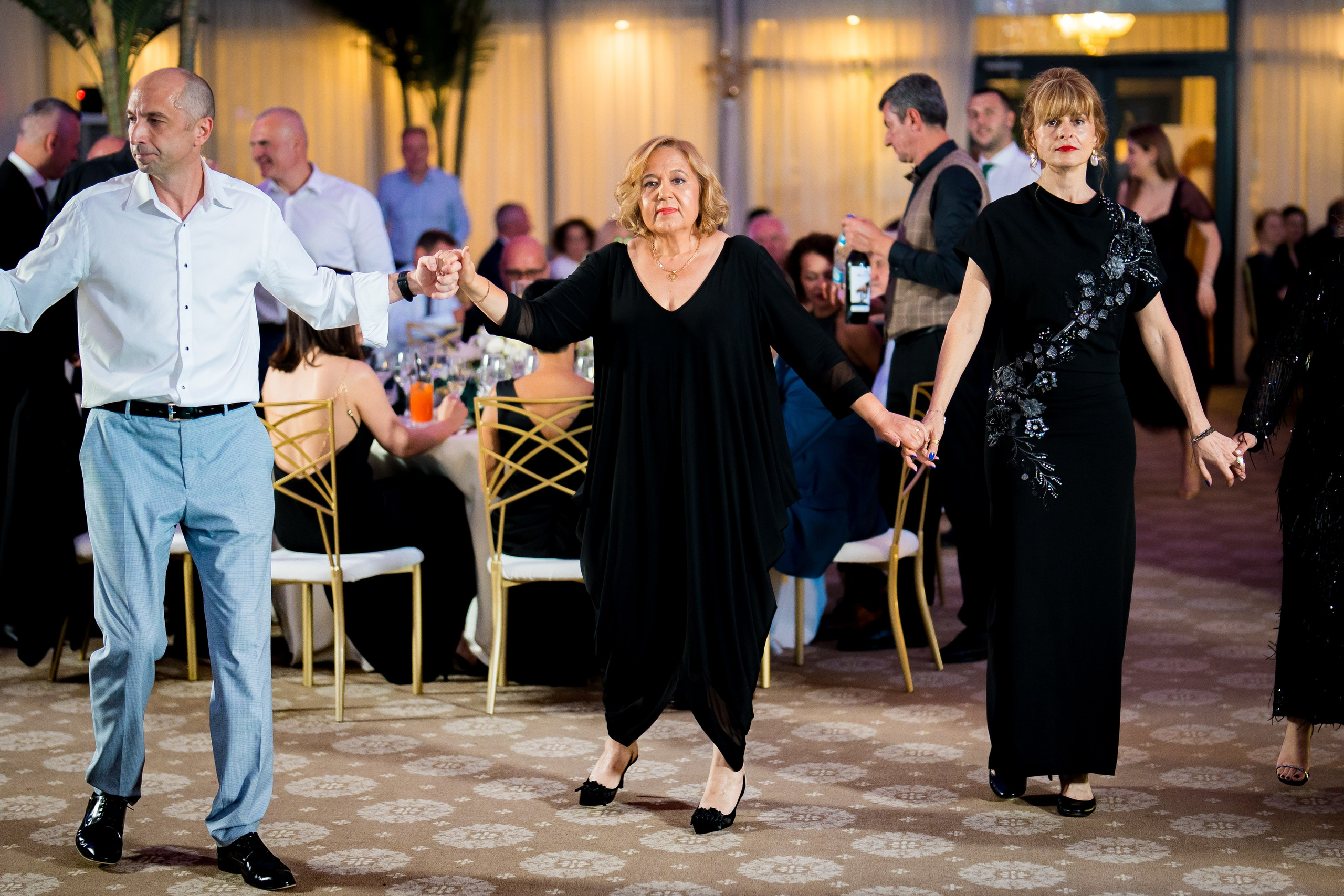 PARTY. Gabriel Florea — Fotograf nuntă București