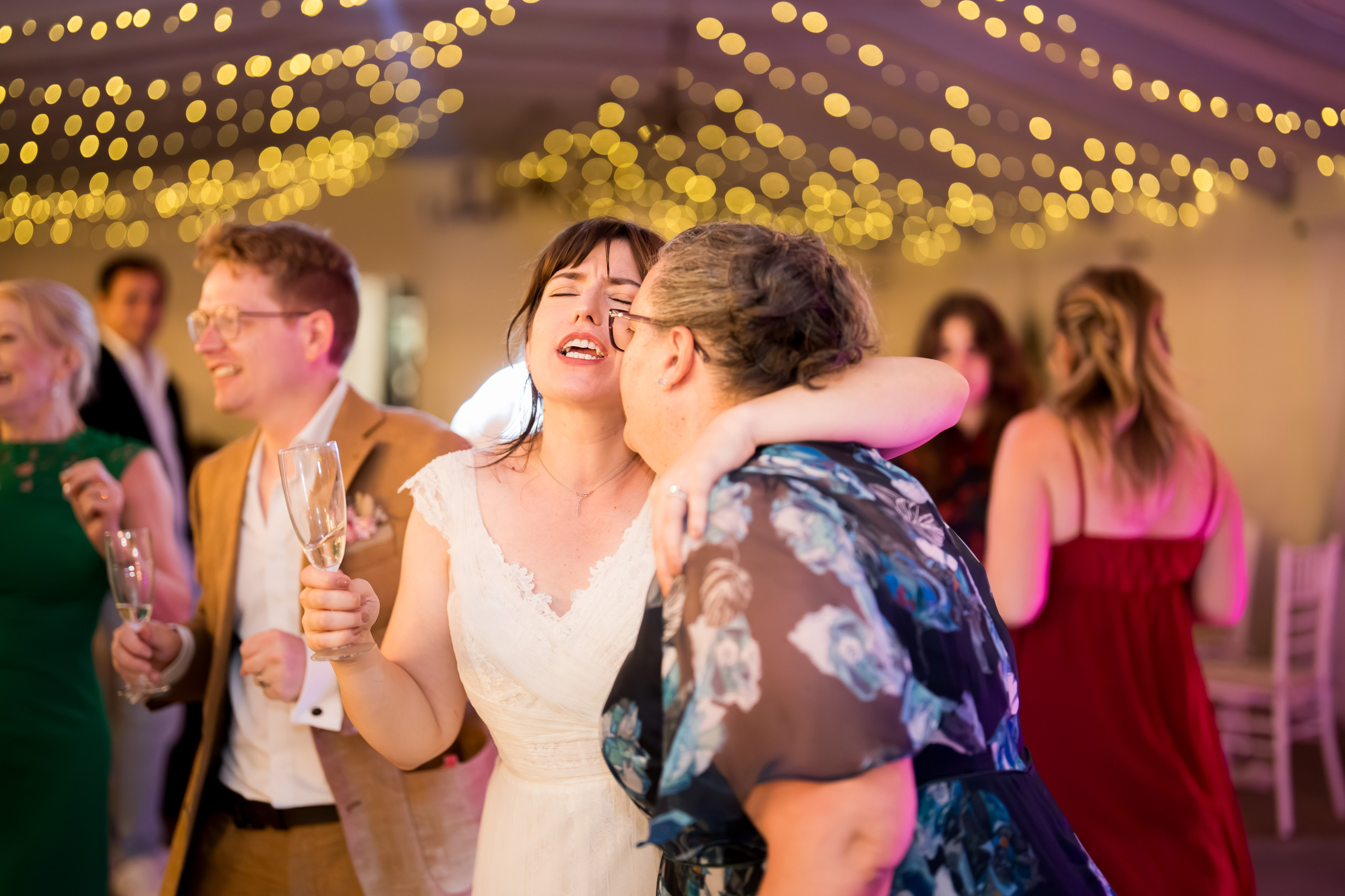 PARTY. Gabriel Florea — Fotograf nuntă București