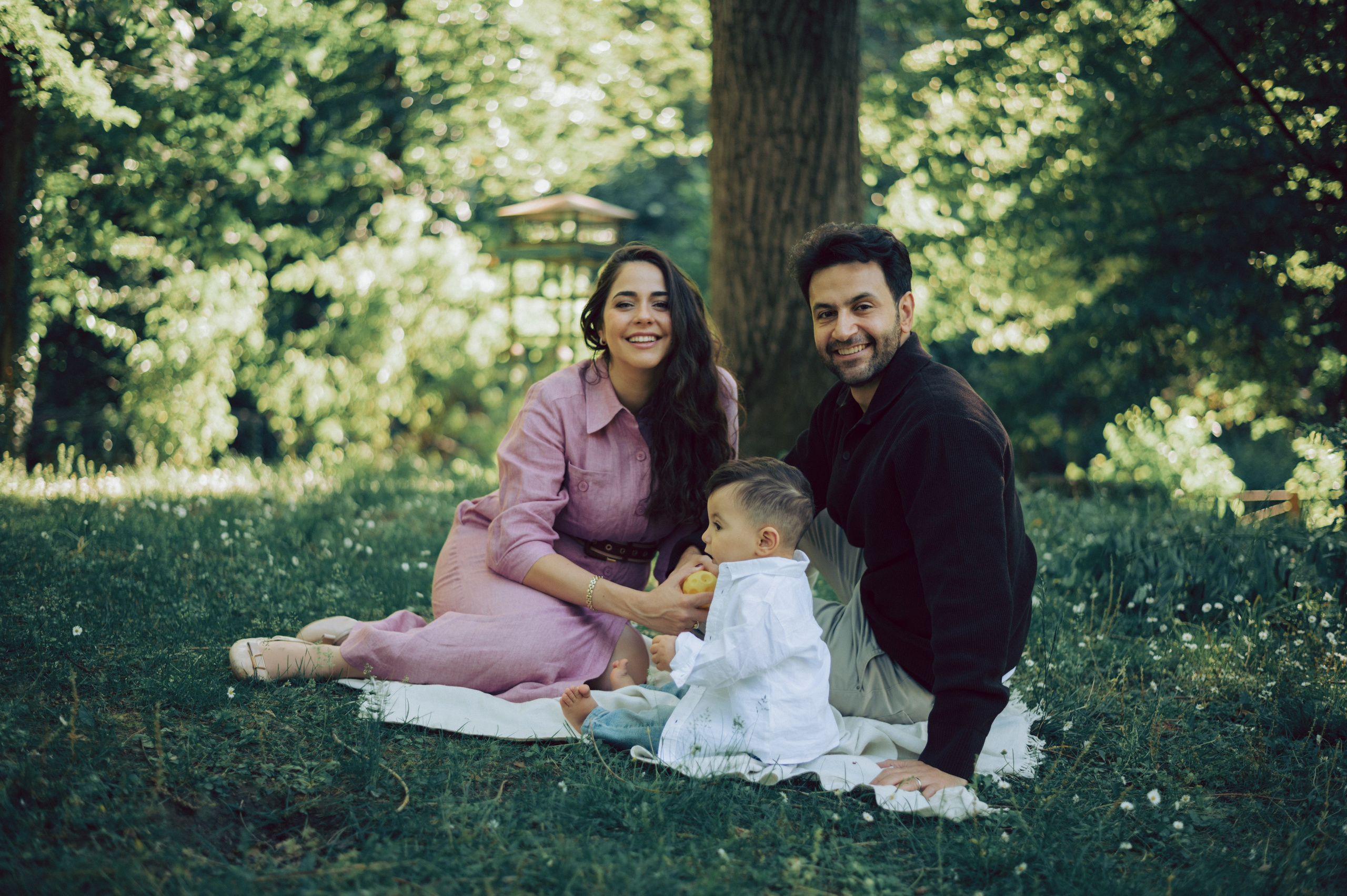 Nassib Maryam & Alexander in Milan. AnaMilanoFoto | Couple & Wedding Photographer in Milan