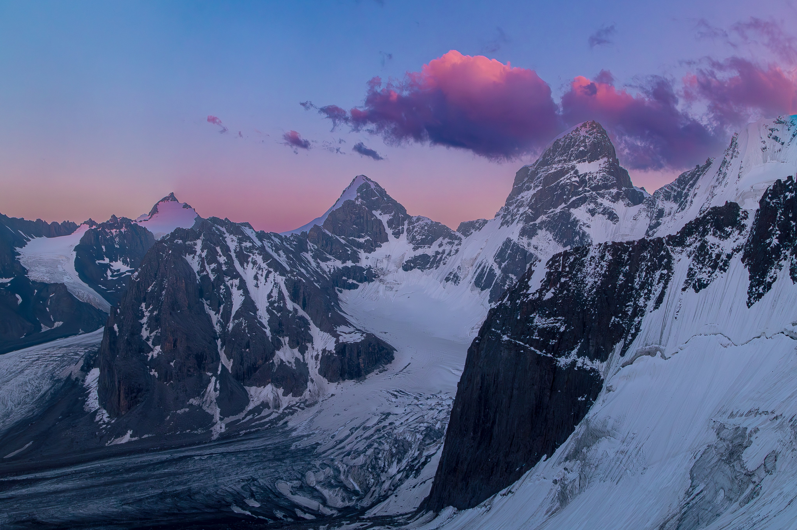 Expeditions. Vitalii Krepak — Gonzo Fotografie