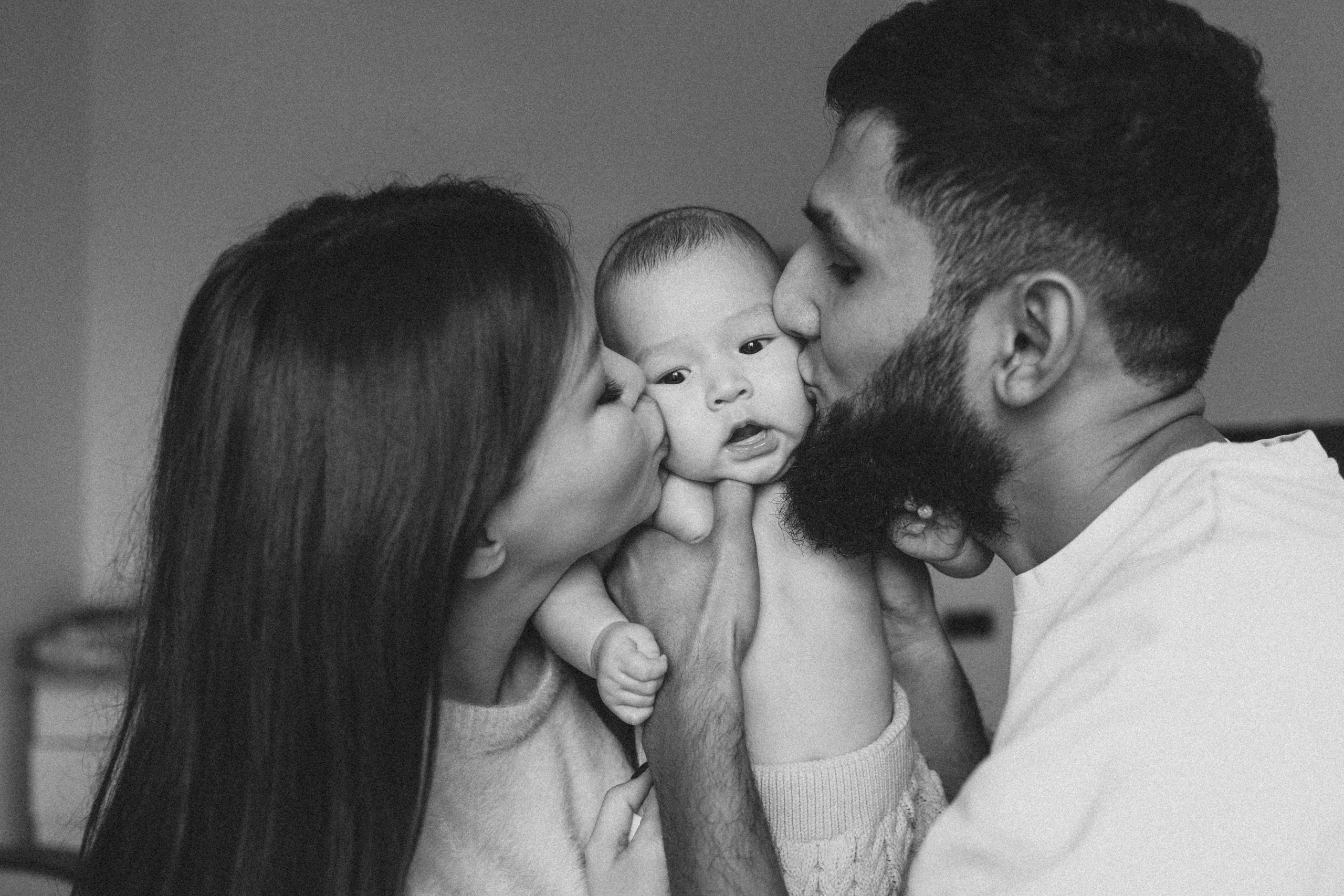 Candid family story. Birth, Family, Newborn photographer in Dubai| Eliza Baitikova