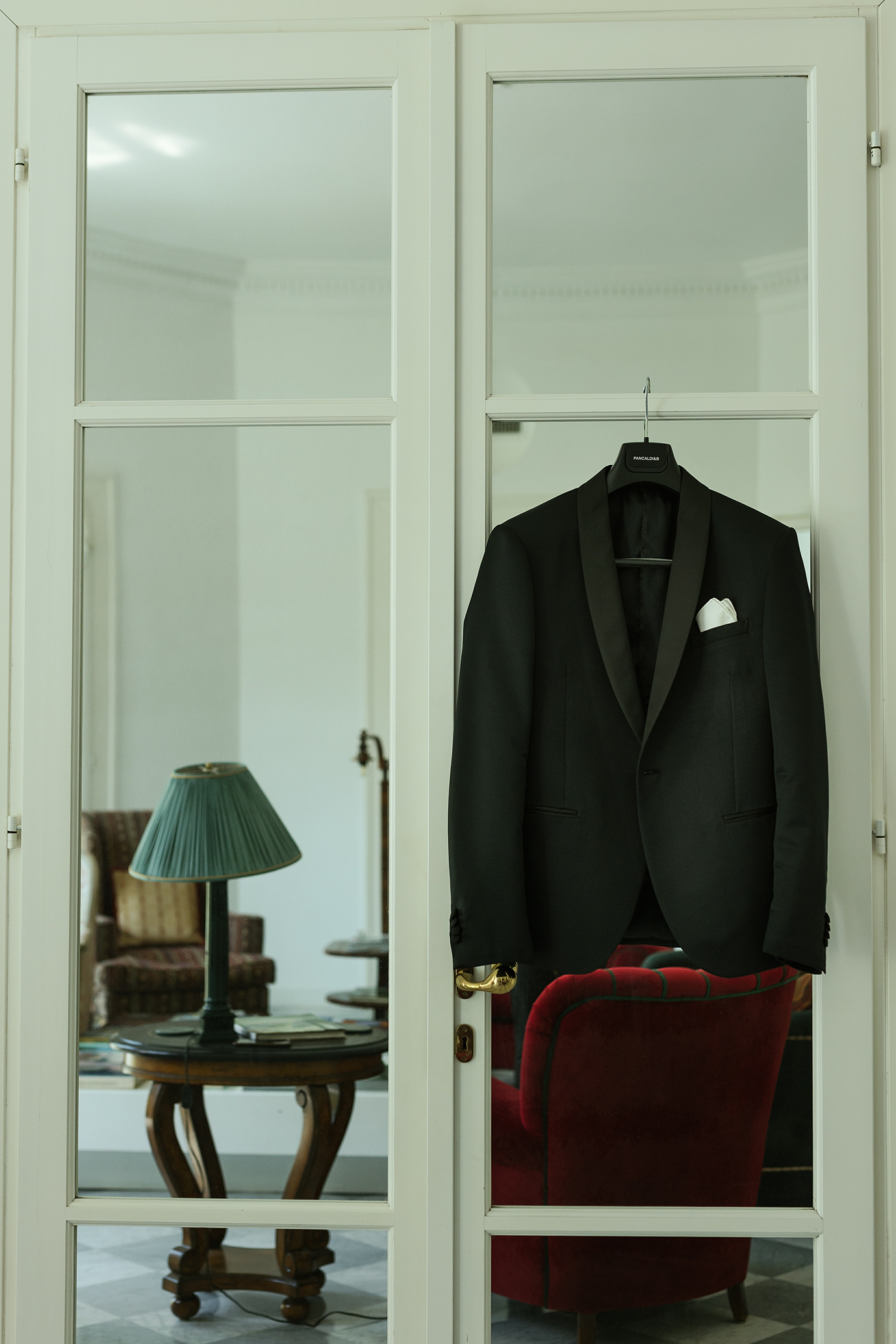 Ruslan & Irina Location: Villa Foleia, Milano