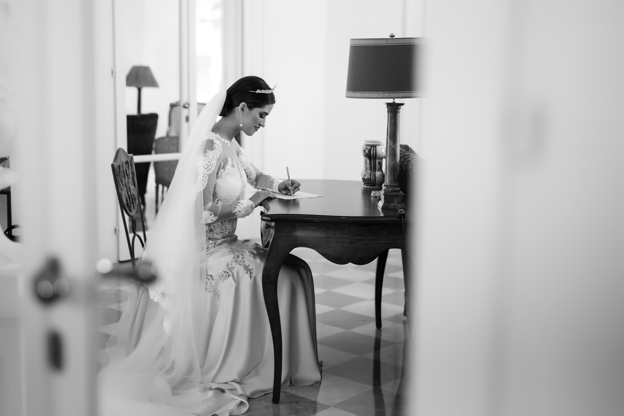 Ruslan & Irina Location: Villa Foleia, Milano