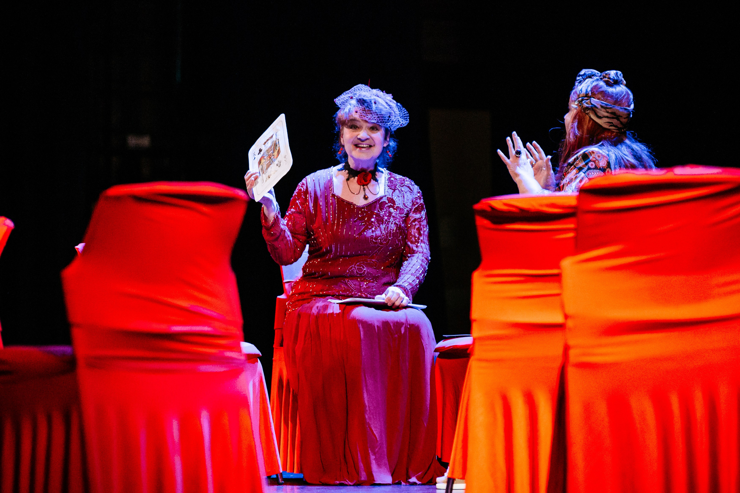 Garbo Teater „12 стульев“. Jelizaveta Gross - reportaaži- ja portreefotograaf Narvas