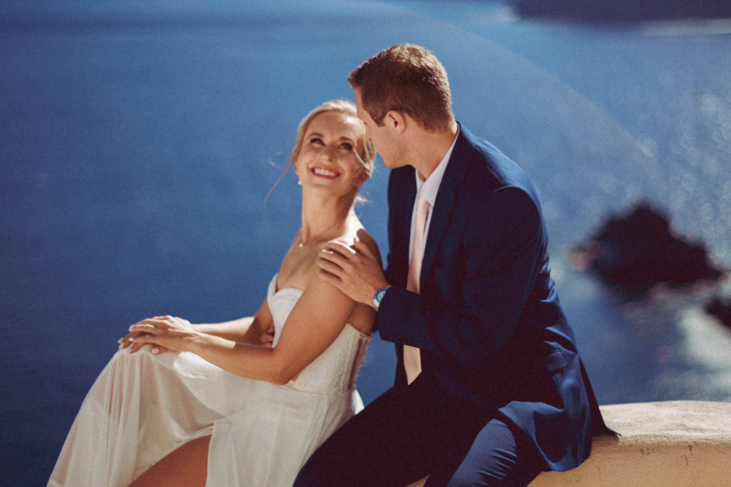 Ashley and Codey Elopement in Santorini. Photographer in Greece Kristina