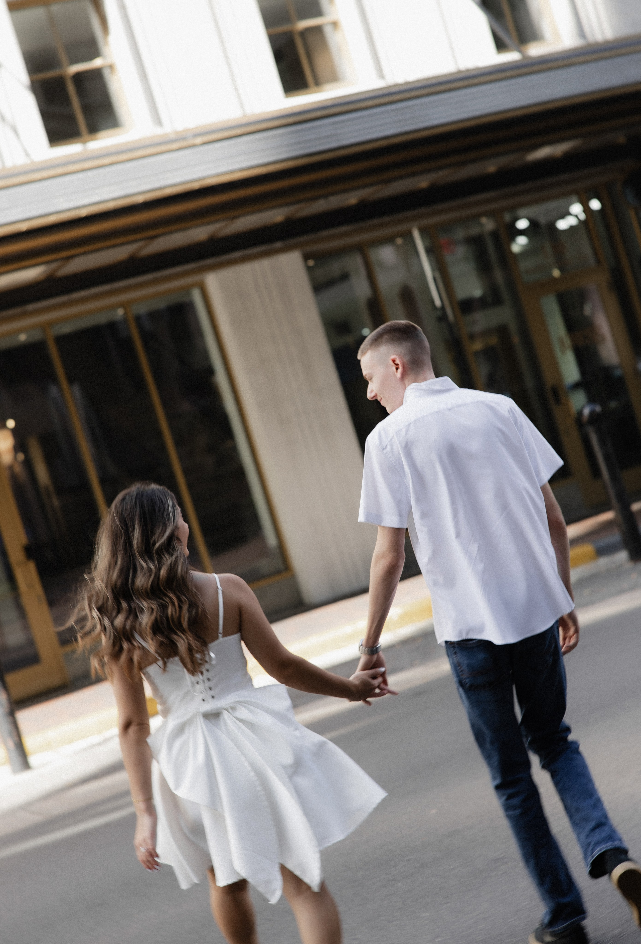 Engagement Photoshoot in the city. Photographer Anastasia Nagibina