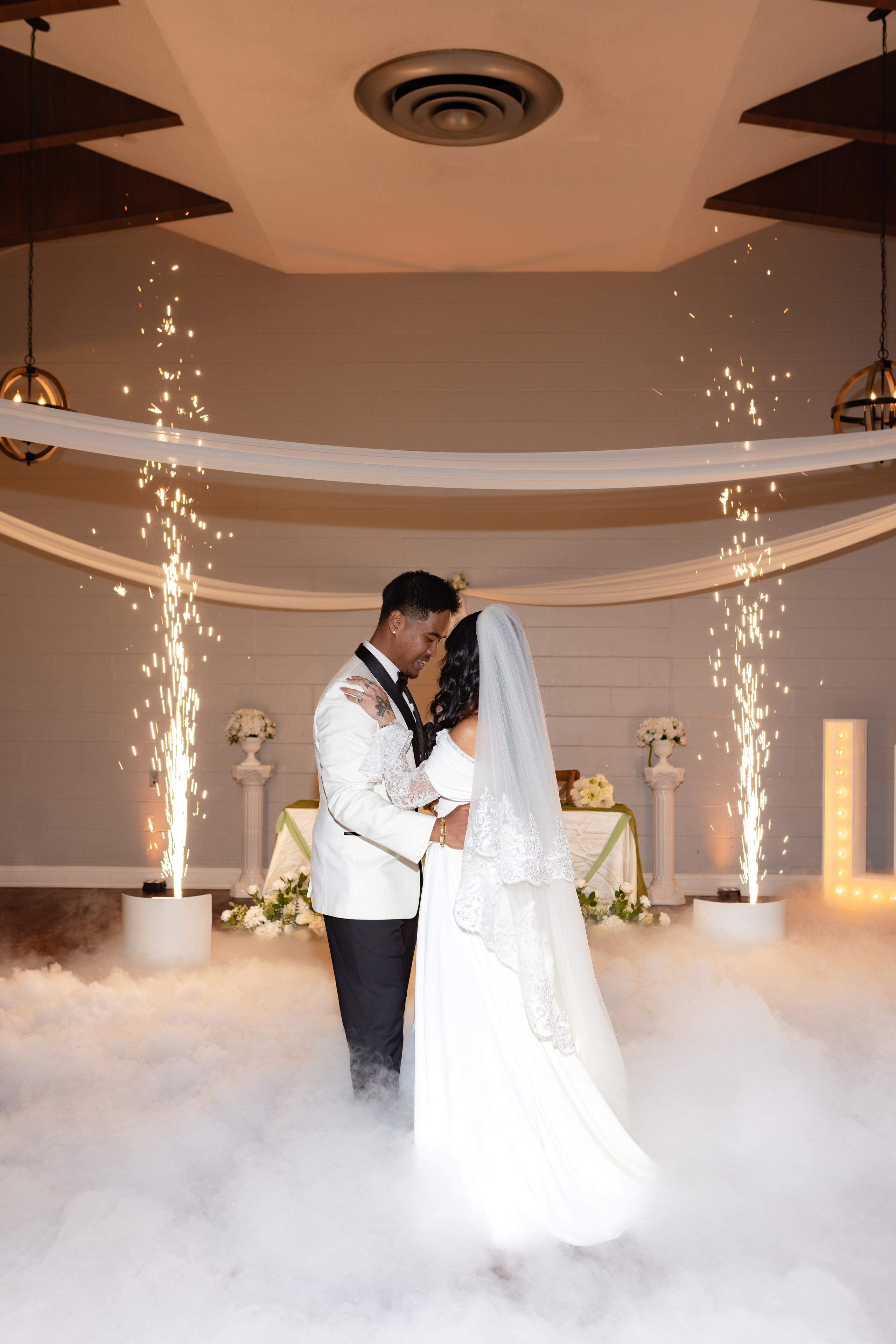 Eunice and RJ. Orlando. Photographer Anastasia Nagibina