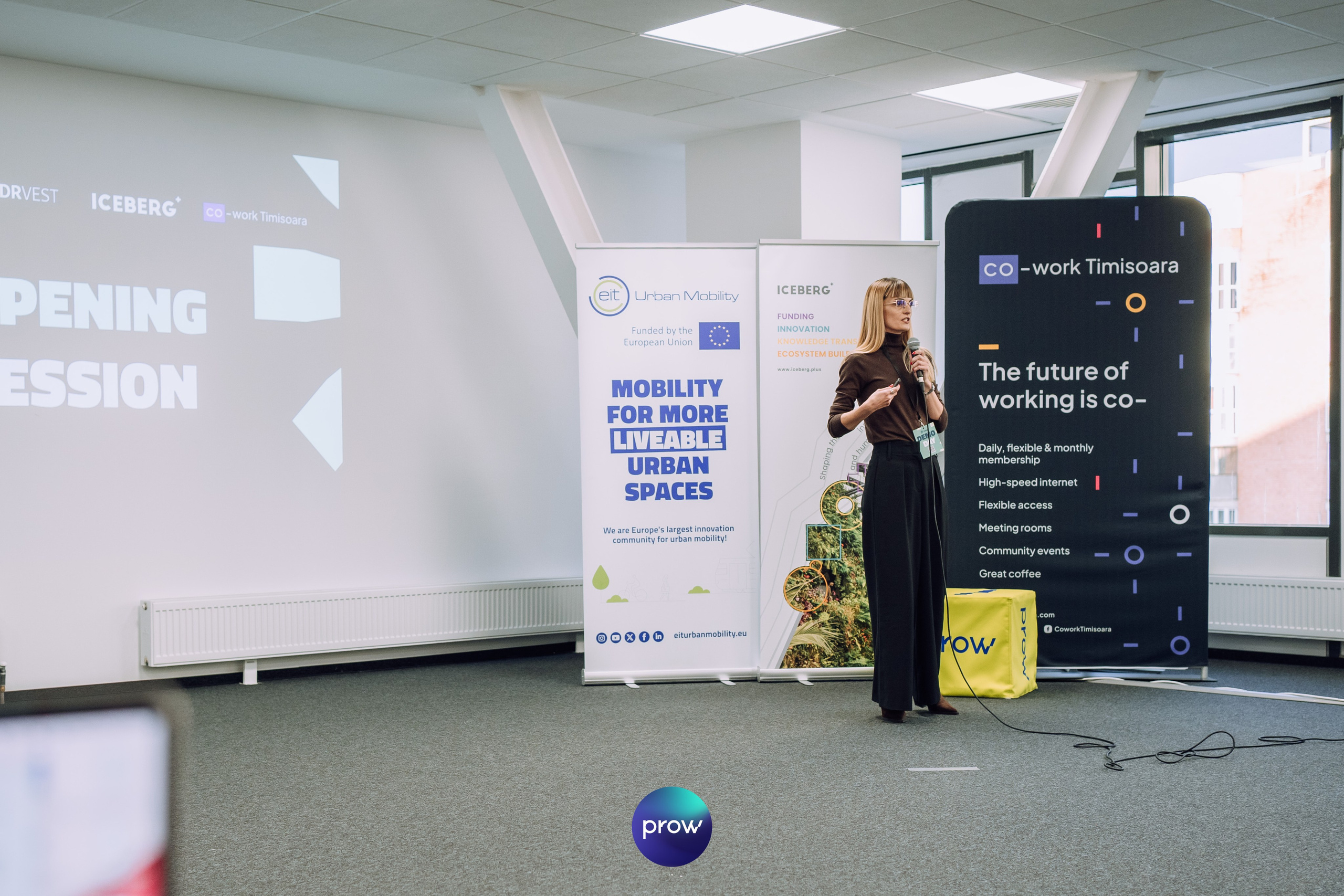 InVest DemoDay @ Cowork. Cozac Cristian Photographer