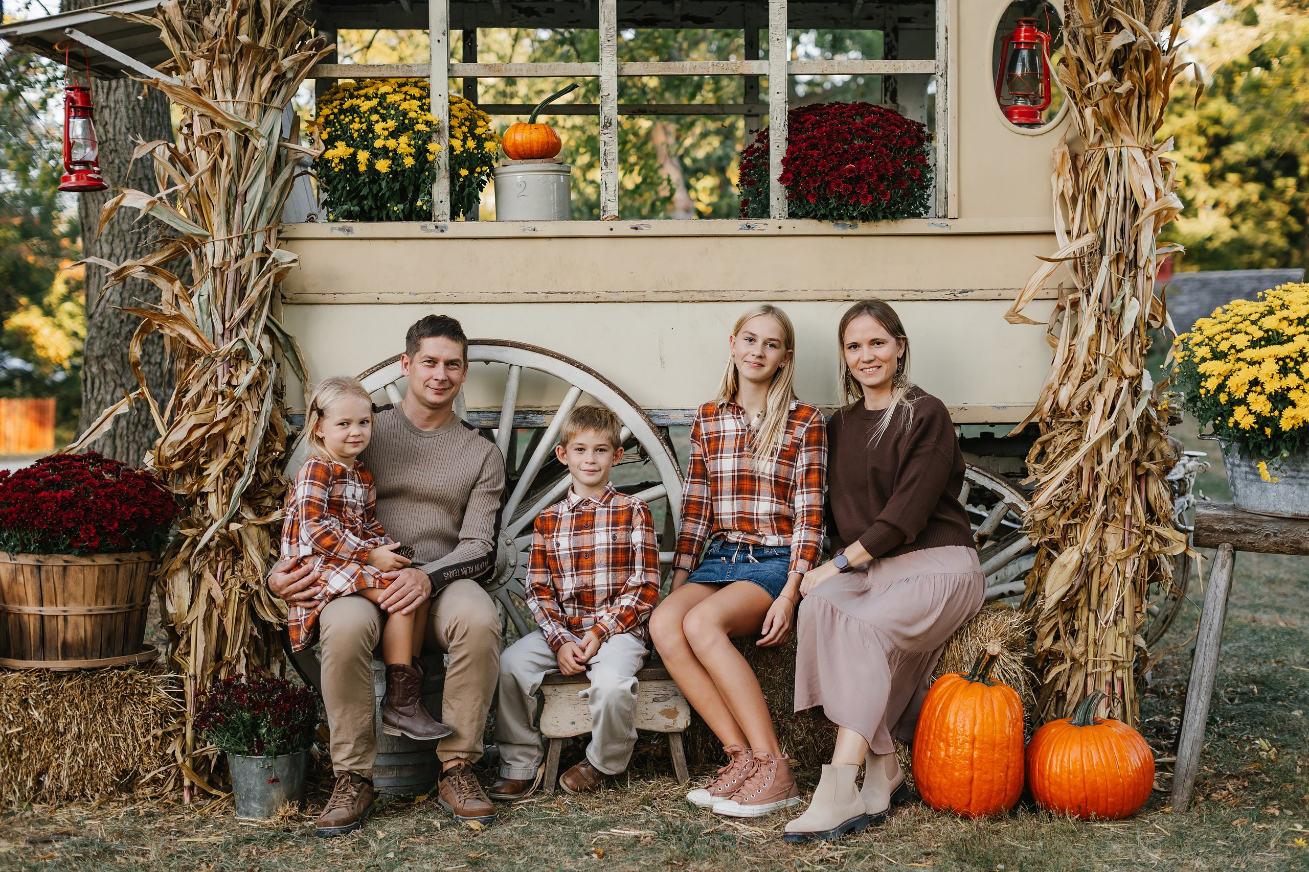 10.05.25 Family Photoshoot. Wedding family event photographer in Chicago Nick Yushevich
