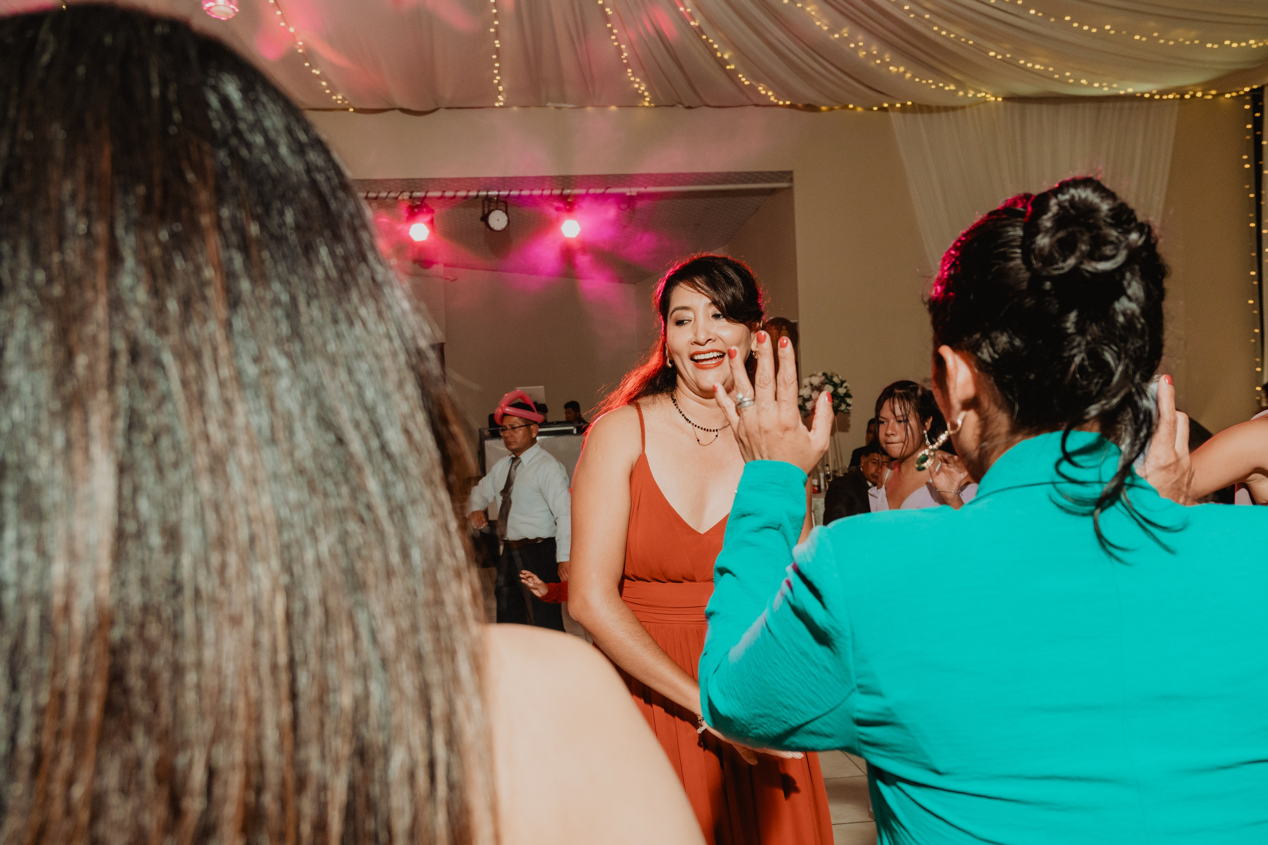 FERNANDO + MARIBEL | BODA RELIGIOSA. Studio KVTA | Fotografía y Video de Bodas en Arequipa