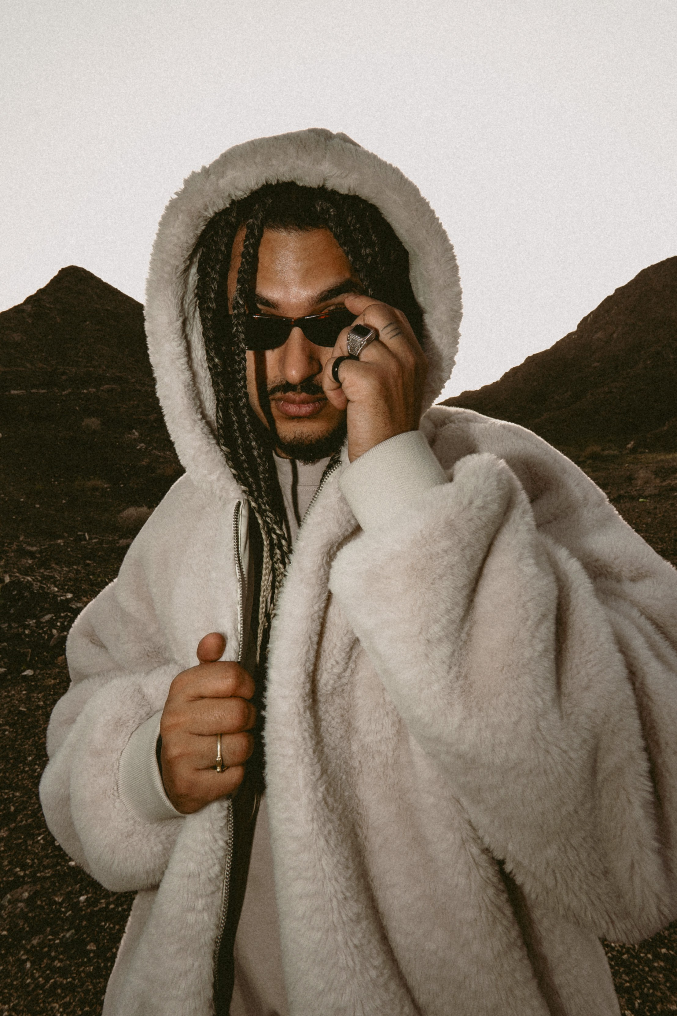 Men. Smm / photographer Dubai UAE