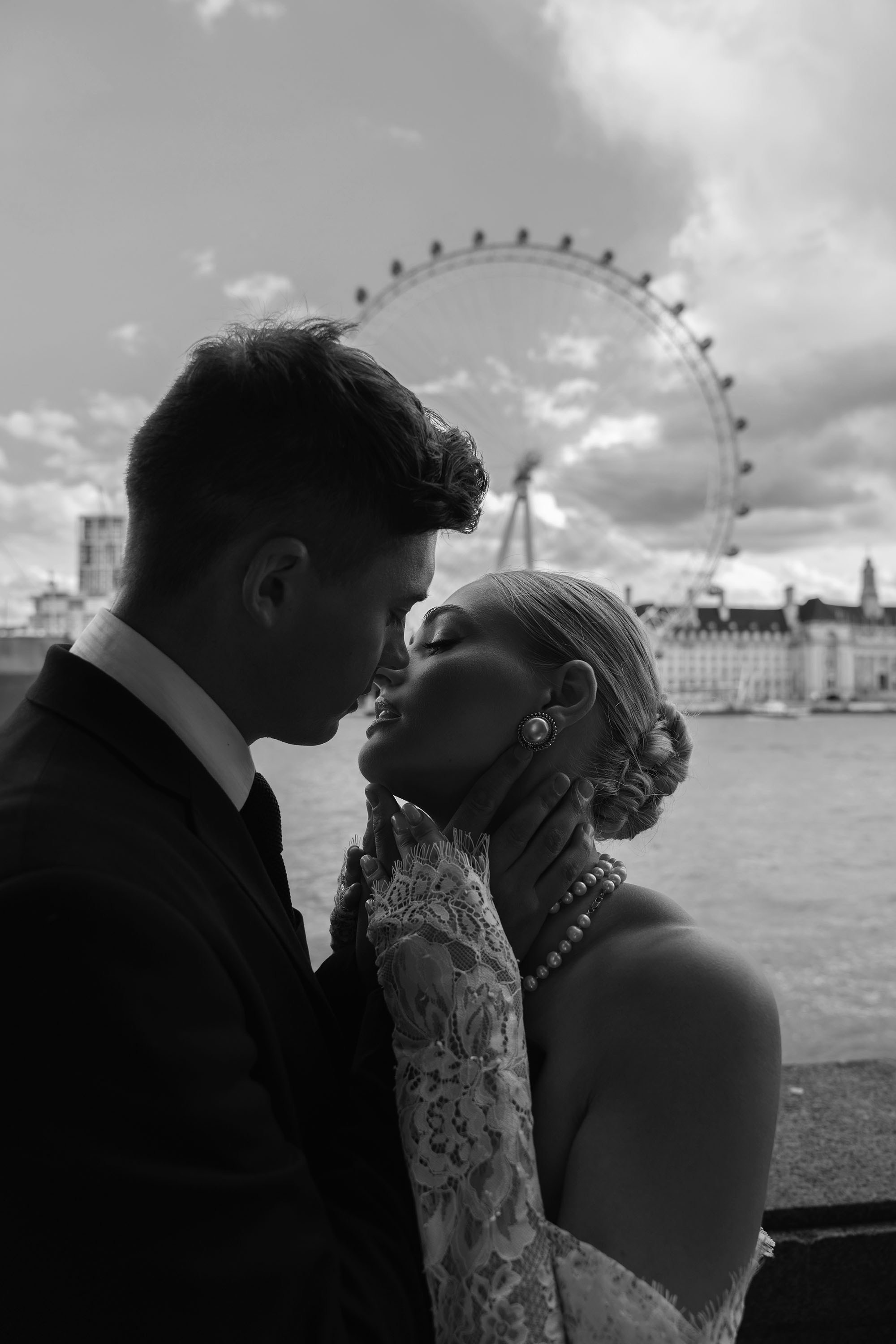 Anhelina and Dmytro. Fotógrafos de bodas de destino y creadores de contenido con base en España