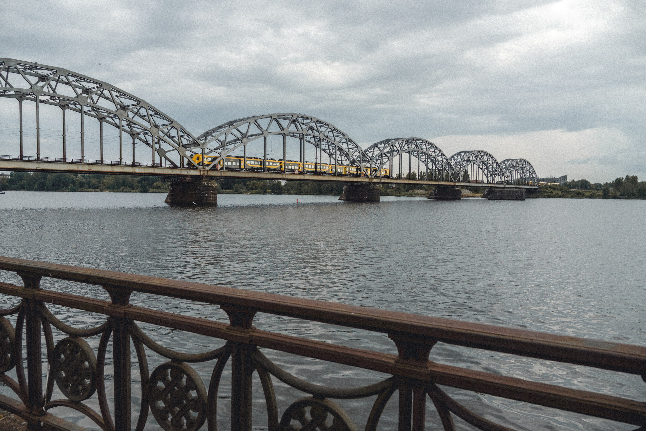 Voyage à Riga. Photographe sur Cote d’Azur. Portraits de familles, couples, enfants, événements