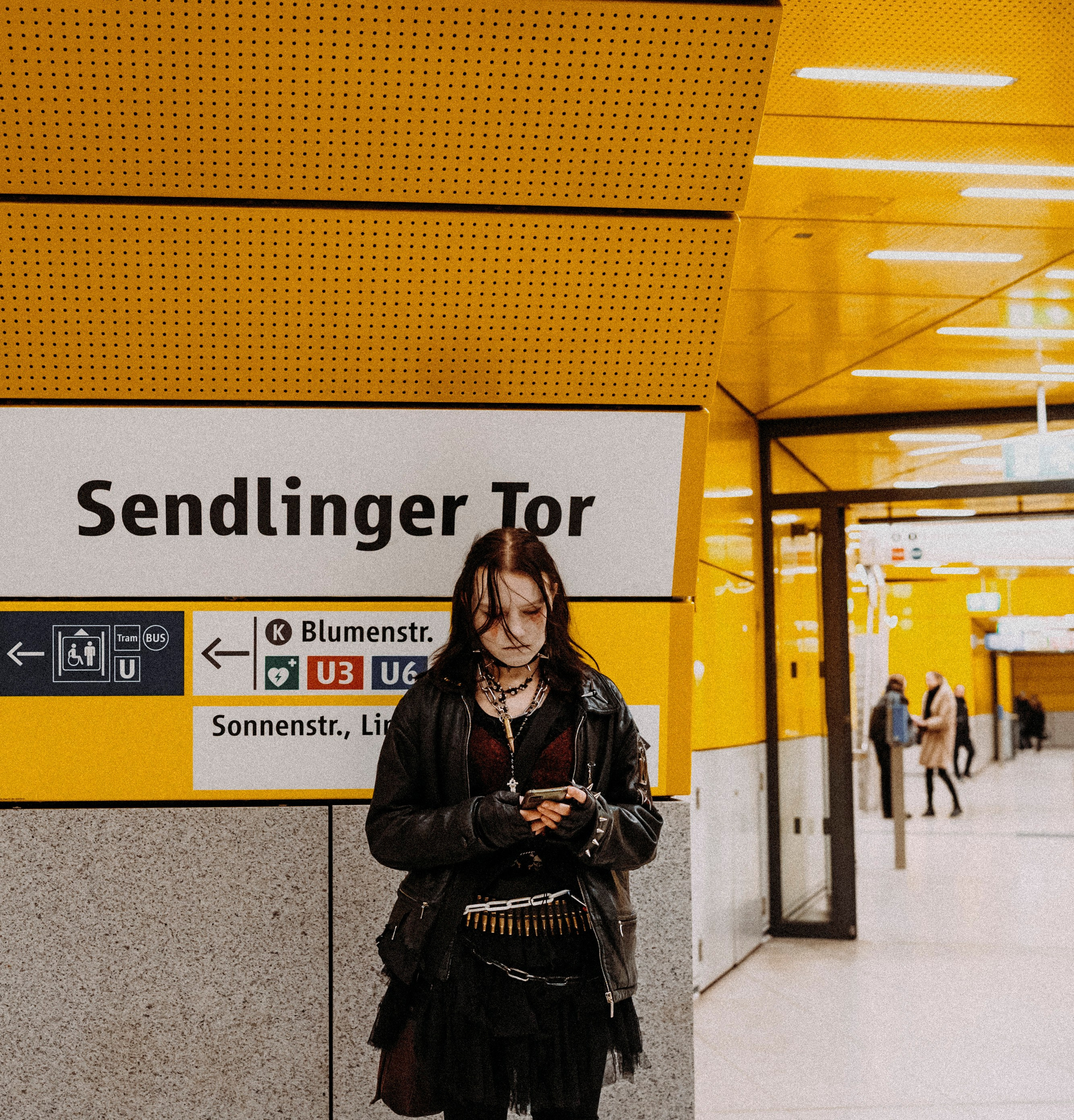 ЕВРОТУР. Стрит-фотография, полная абсурда, идиотизма и красоты