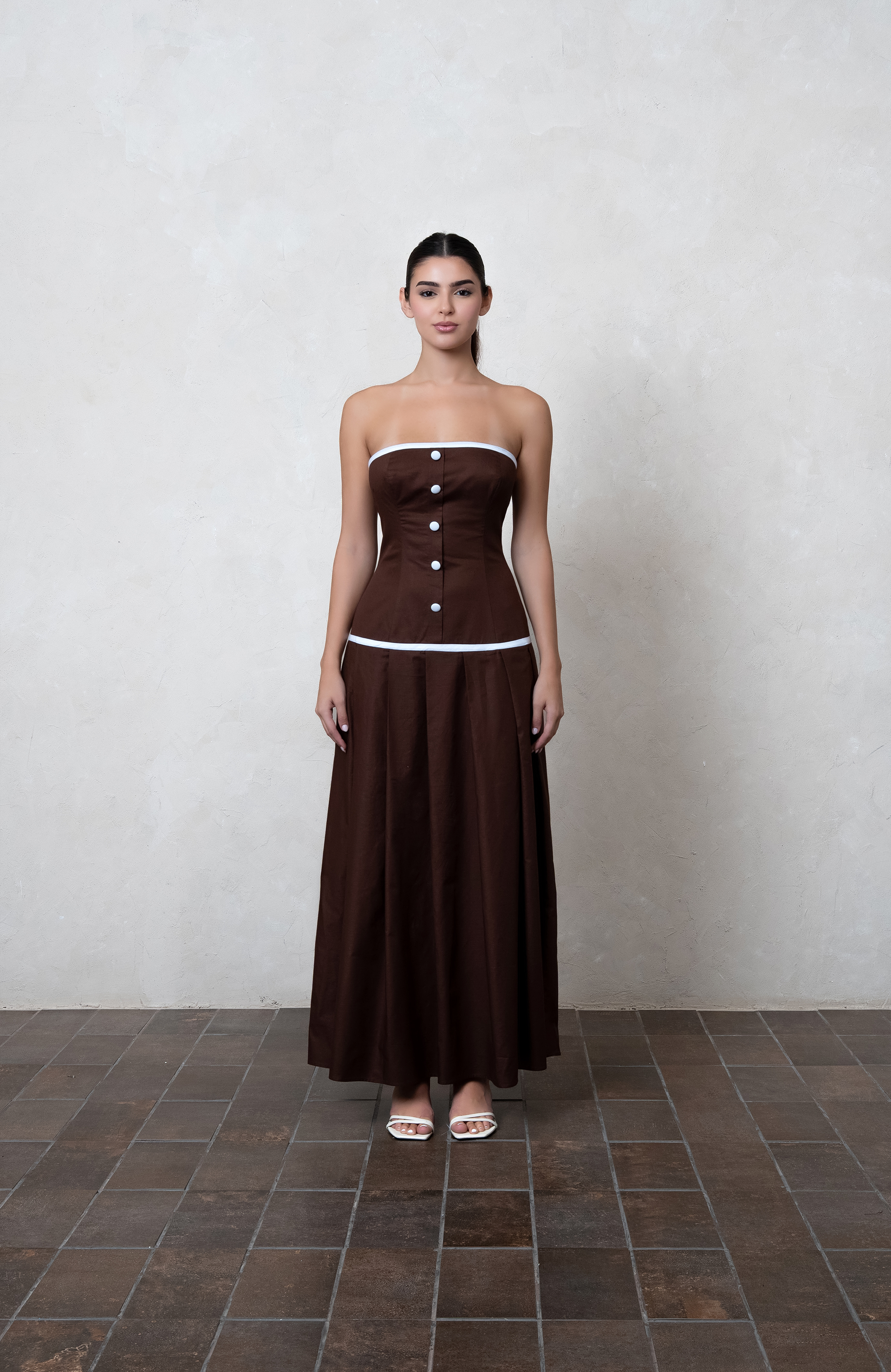 E-COMMERCE FASHION. “Thoughtfully built. Beautifully aligned.”