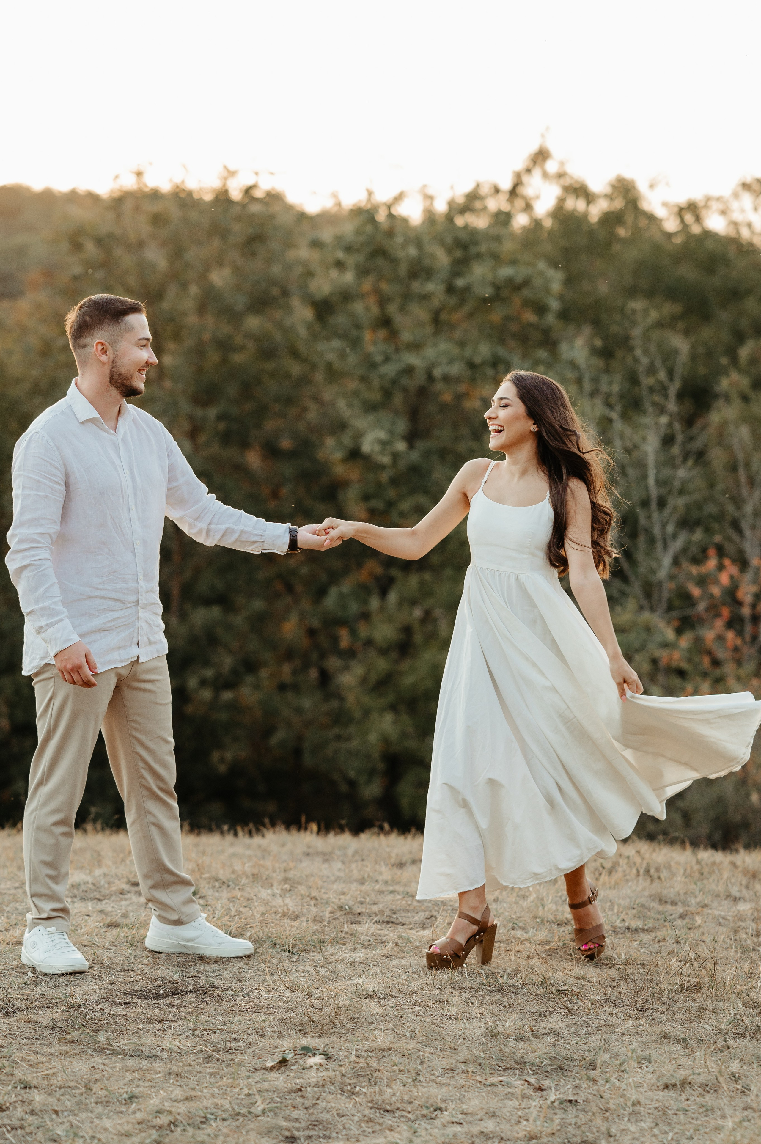 Sedinta foto save the date la apus. Proud Vision Weddings | Wedding Photography & Film — Servicii profesionale Foto Video Nunta Iasi