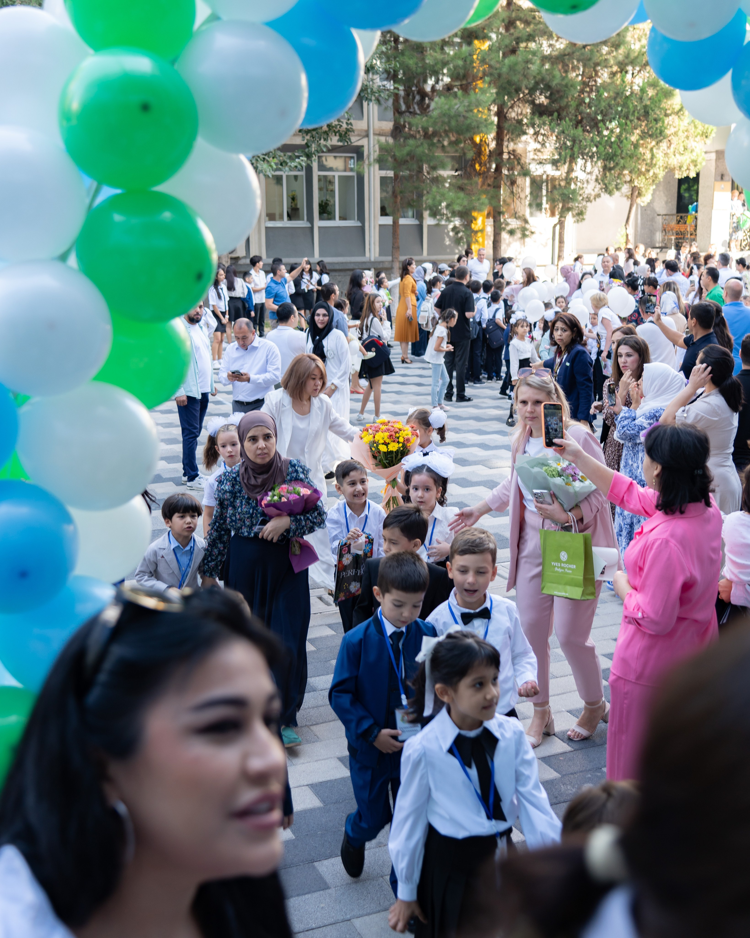 В школах Узбекистана прозвенел Первый звонок. Георгий Намазов | Фотограф в Ташкенте