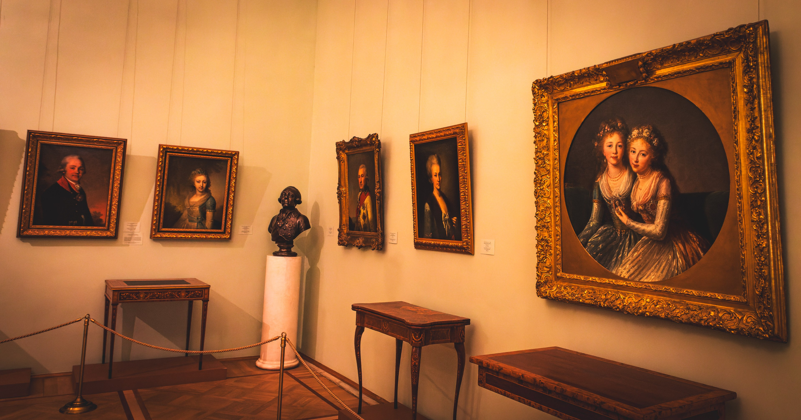 Puhkus Peterburis (Ermitaaž, Shadow muuseum, Grand Maket Venemaa, ArtMuza). Nebula 25 — Fotod teie hingele