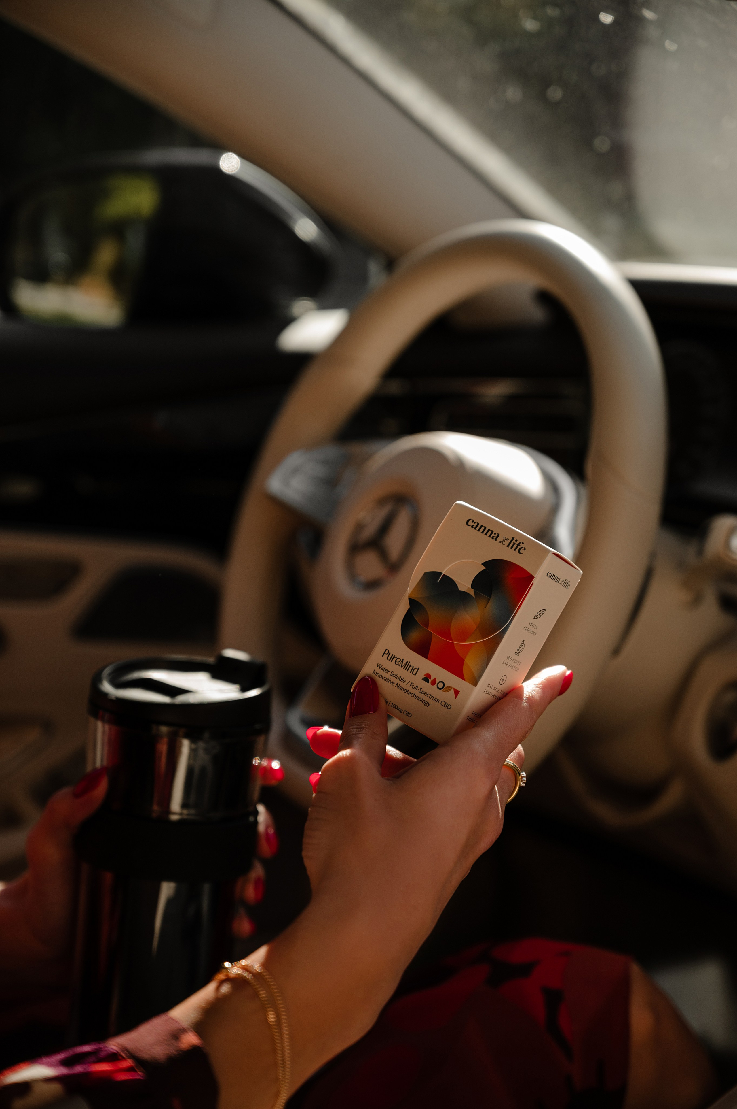 CannaXlife CBD products. ANNA-MARIA PHOTO CONTENT CREATOR — фотограф, эстет, художник и визуальный эксперт в Instagram, работающий в Праге