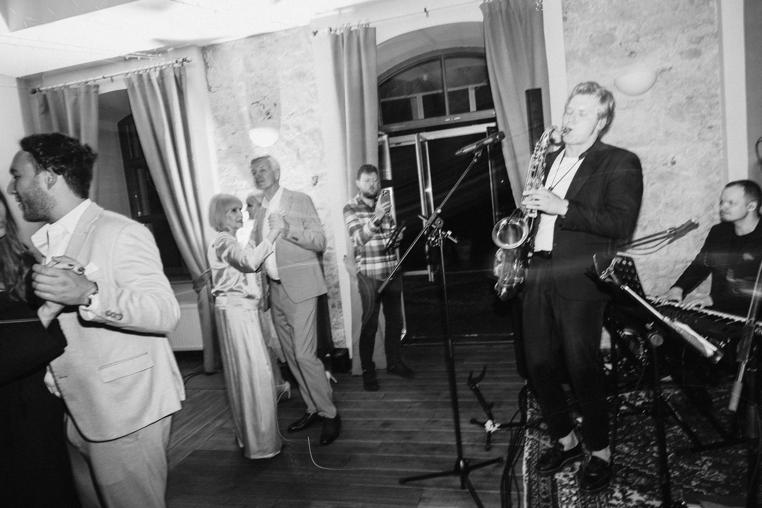 Timeless Wedding at Kalnmuižas Pils — Kristina & Dmitry in Latvia and Jūrmala. Evgeny Timofeyev | Wedding & Content photographer and videographer