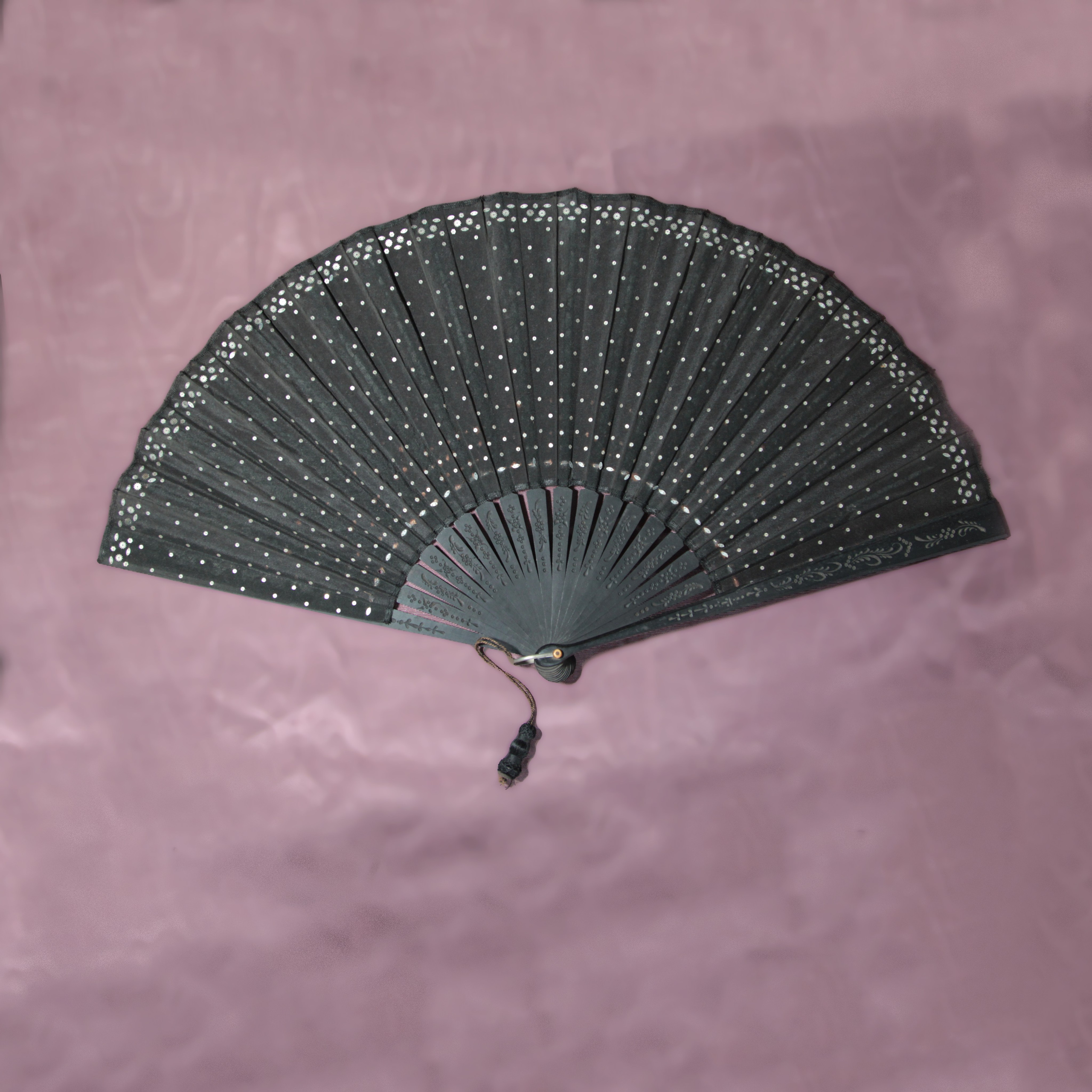 Victorianfan. Современнные и актикварные украшения в Барселоне, Москве и Санкт-Петербурге