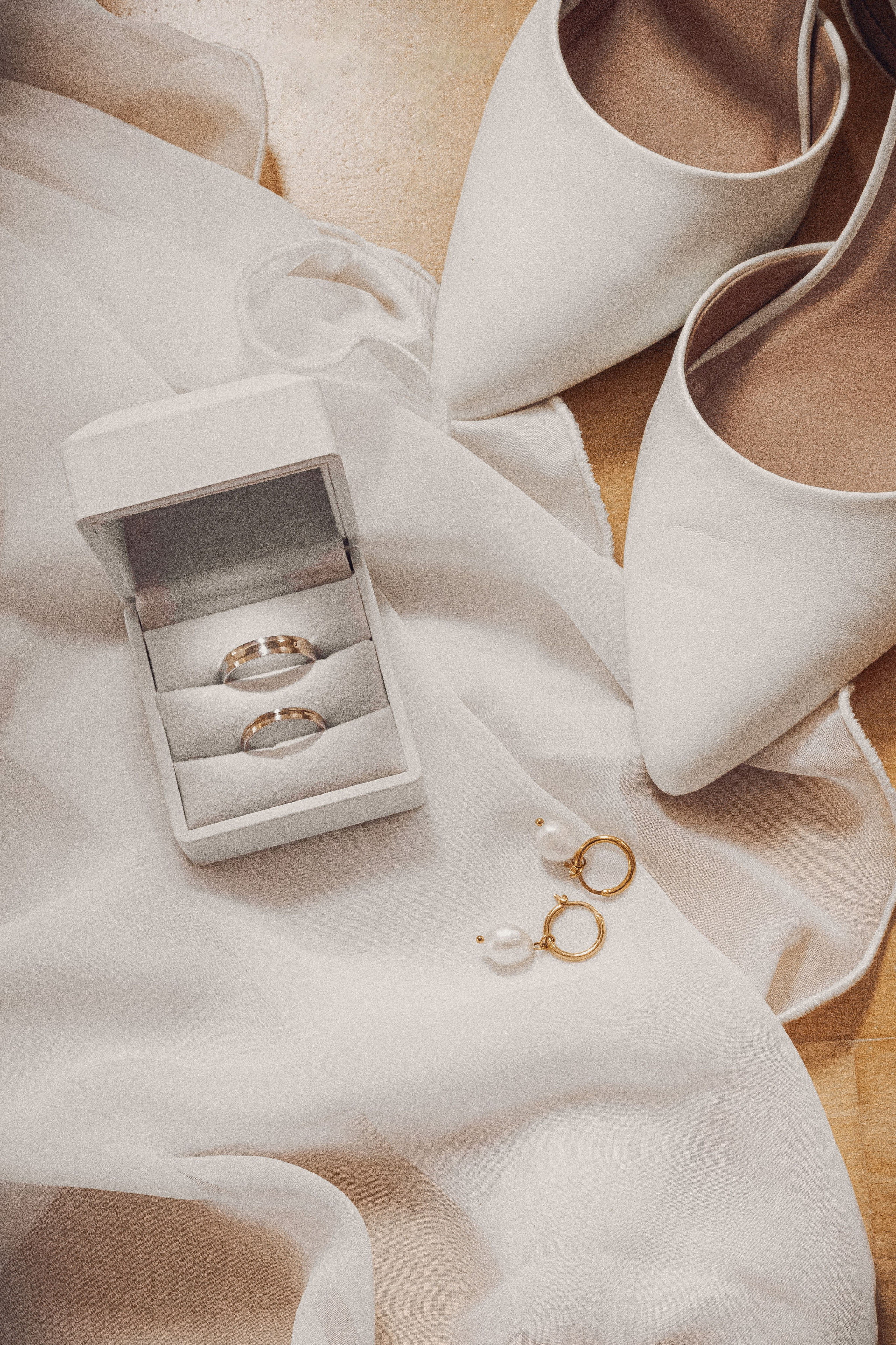 Joelle & Marius. GoldenHourStory