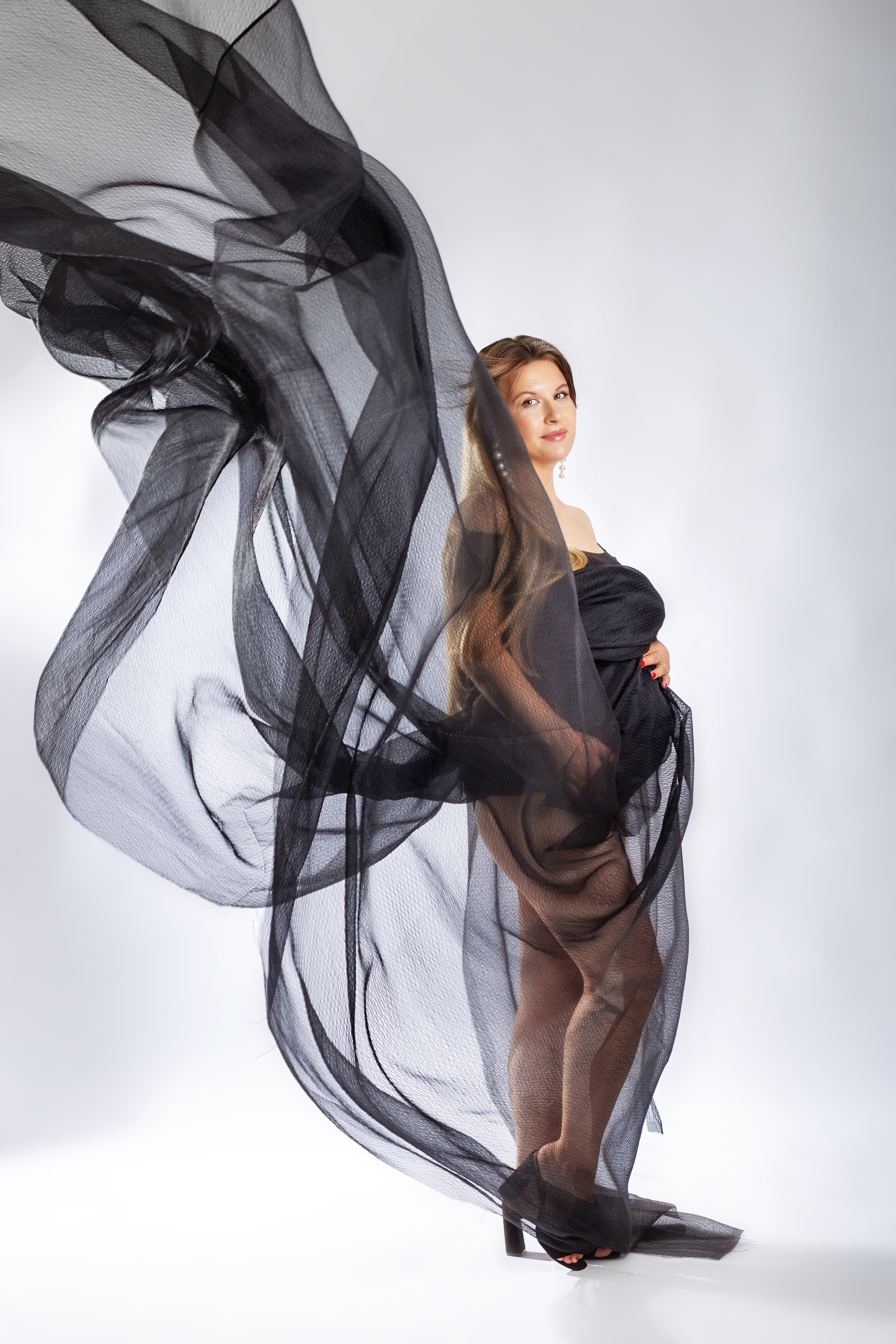 Pregnancy. Фотограф Бургас. Фотосесии в студио и на открито, портрети, заснемане