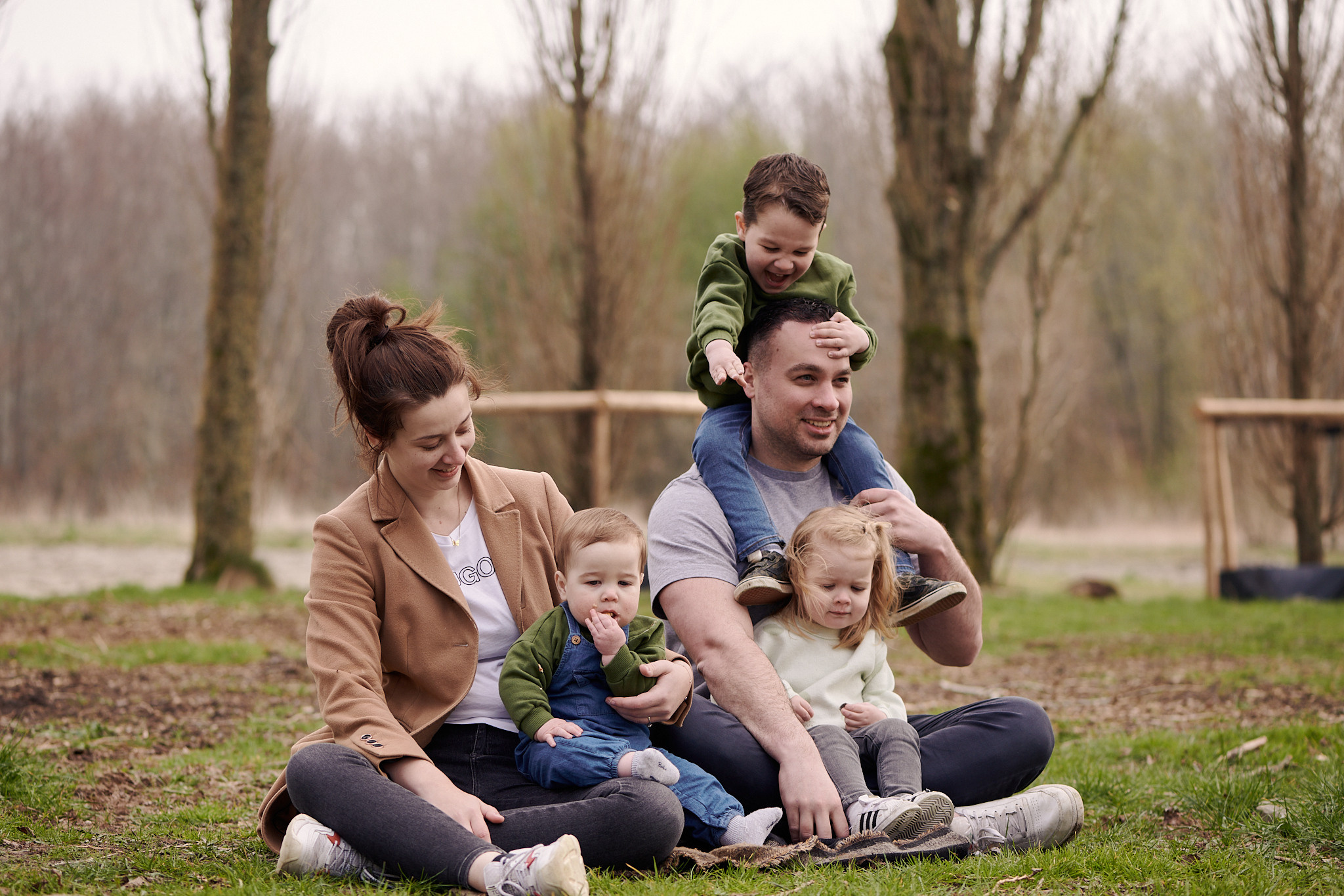 Family photosession in the park. Portrait and Wedding Photographer Brussels & Amsterdam