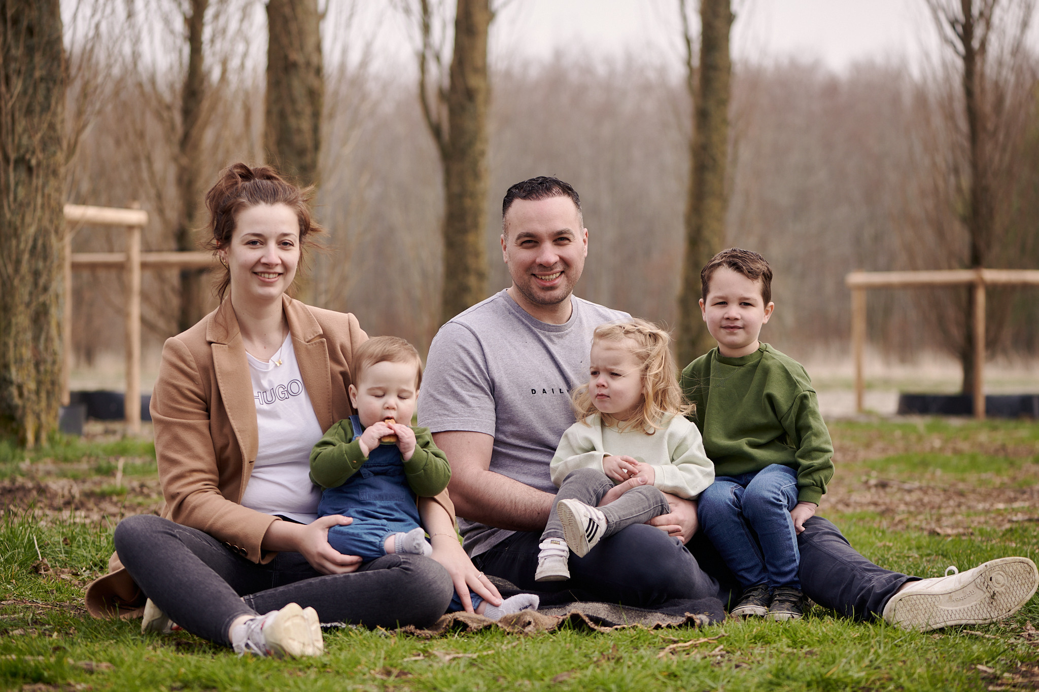 Family photosession in the park. Portrait and Wedding Photographer Brussels & Amsterdam