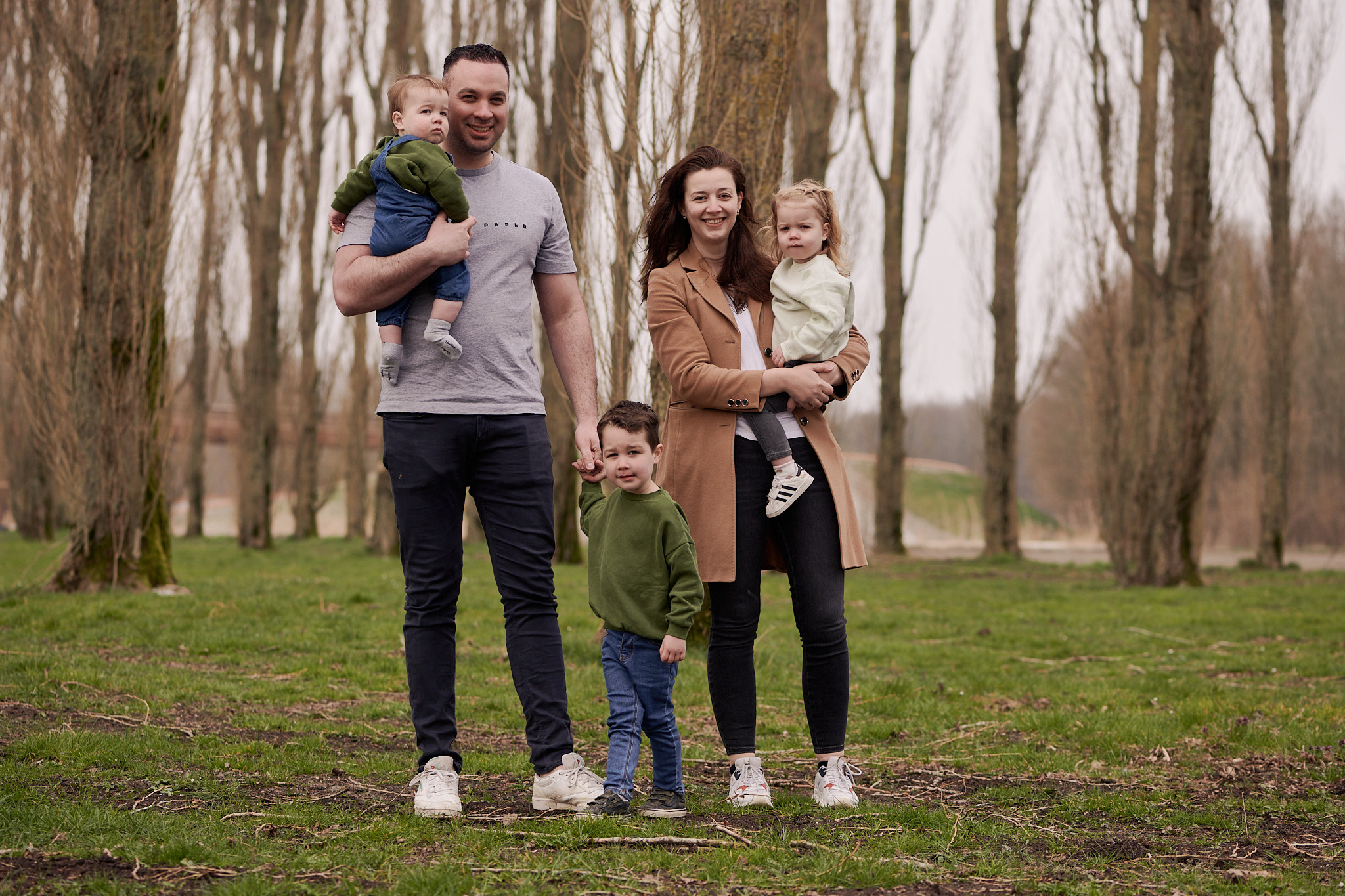Family photosession in the park. Portrait and Wedding Photographer Brussels & Amsterdam
