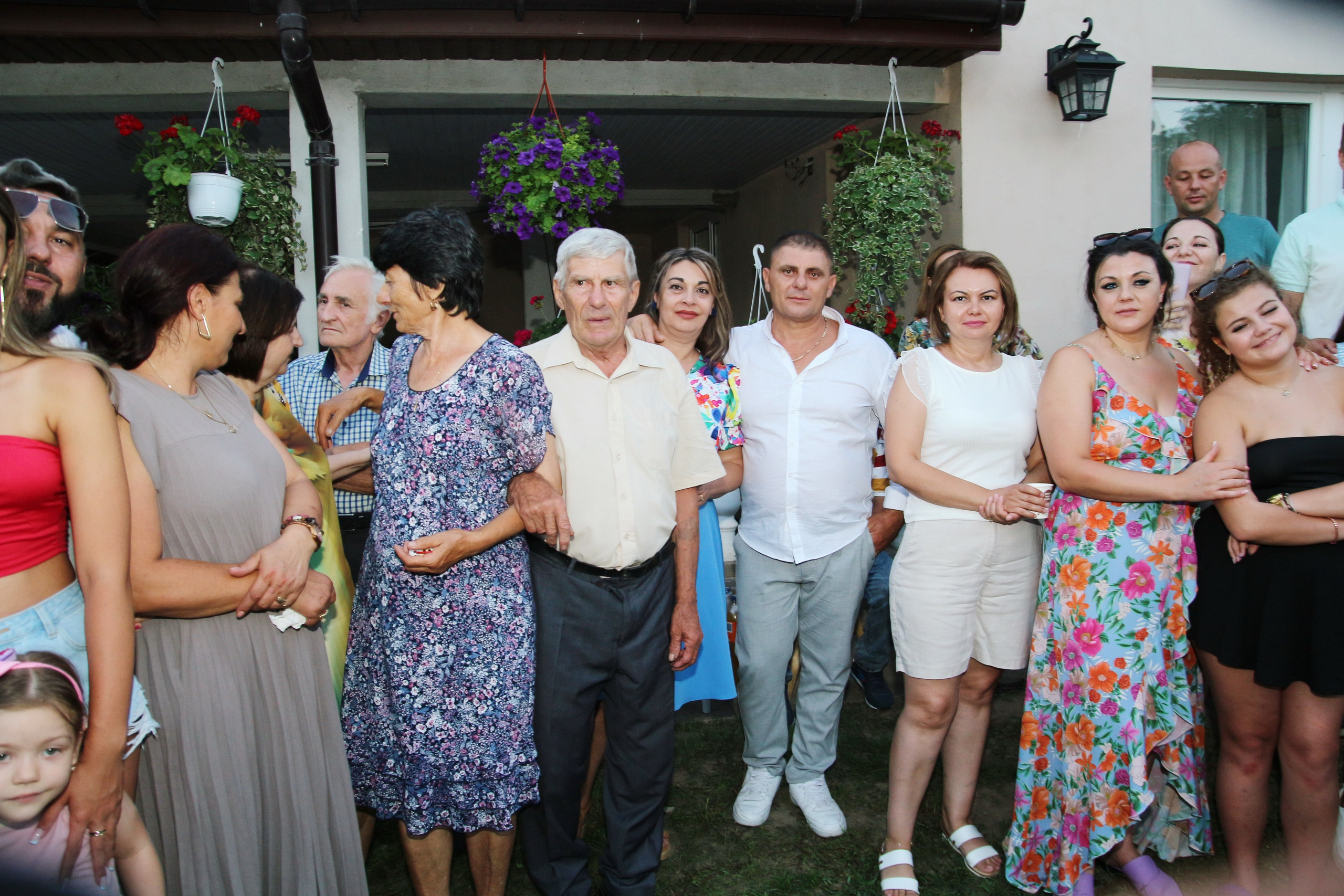 BYZO MEDIA. PETRU BYZO - family and children photographer in ROMANIA