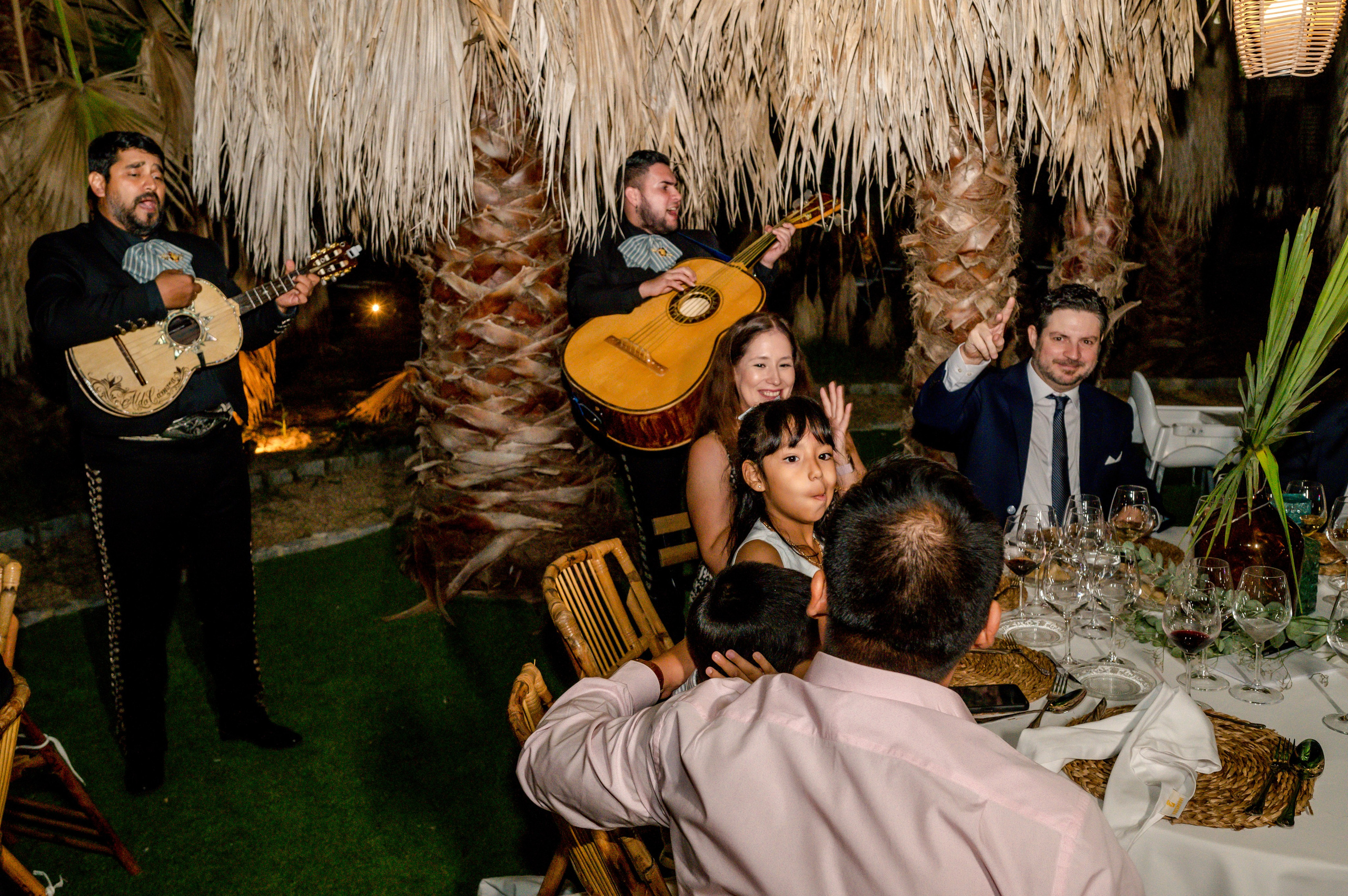 BYZO MEDIA. PETRU BYZO - family and children photographer in ROMANIA