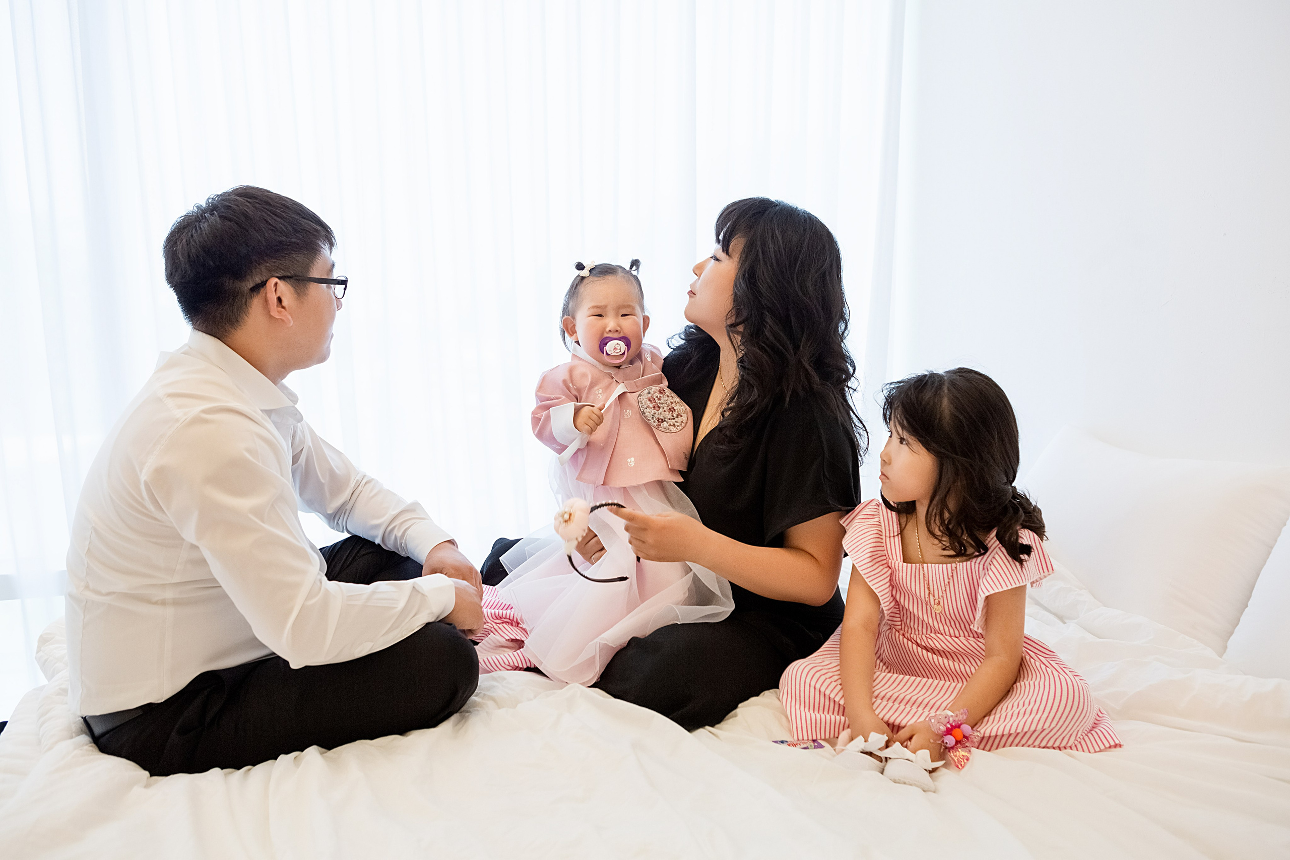 Кира студия. Фотограф беременности, ньюборн и годовасиков в Корее Жанна Хан