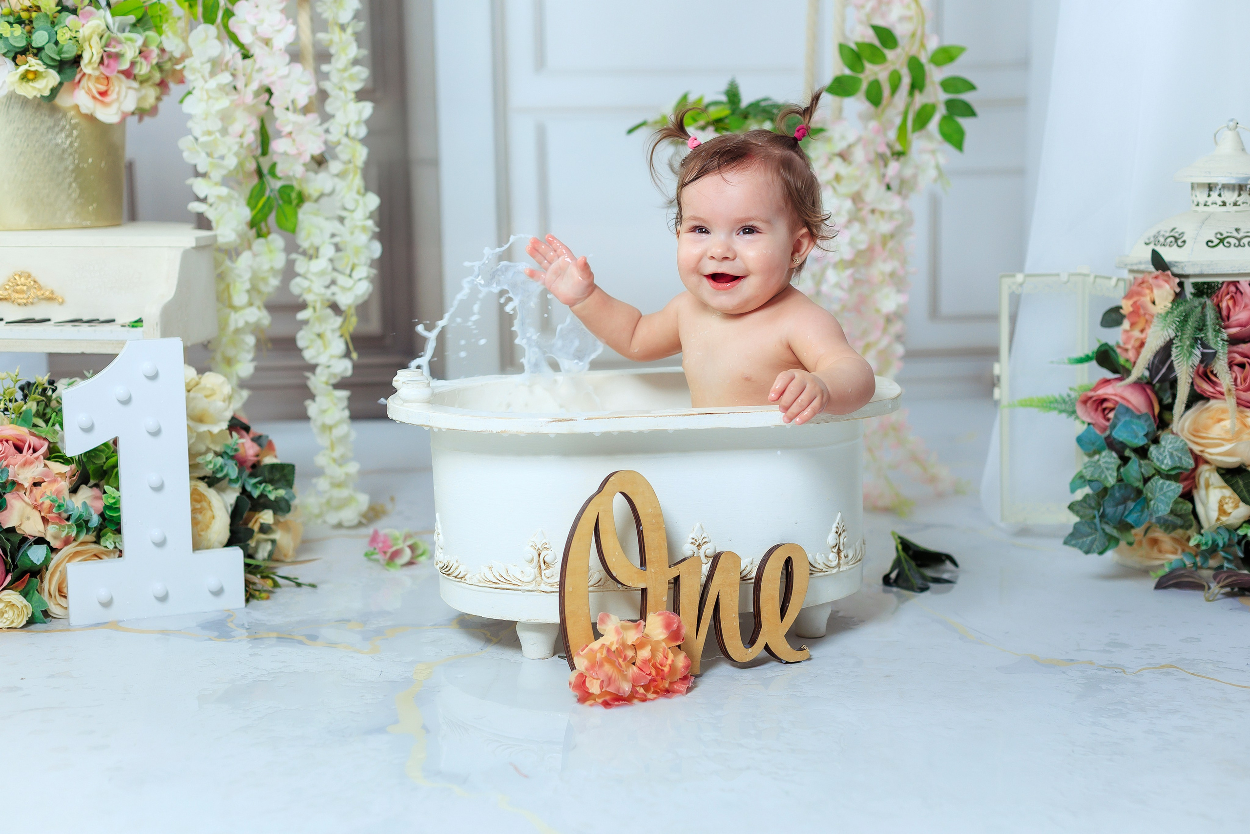 Smash the Cake - Un an de iubire in imagini. Elena Mascan – Fotograf newborn, maternitate, portret, smash the cake & branding personal | La Femme Studio Photograpy|Constanţa