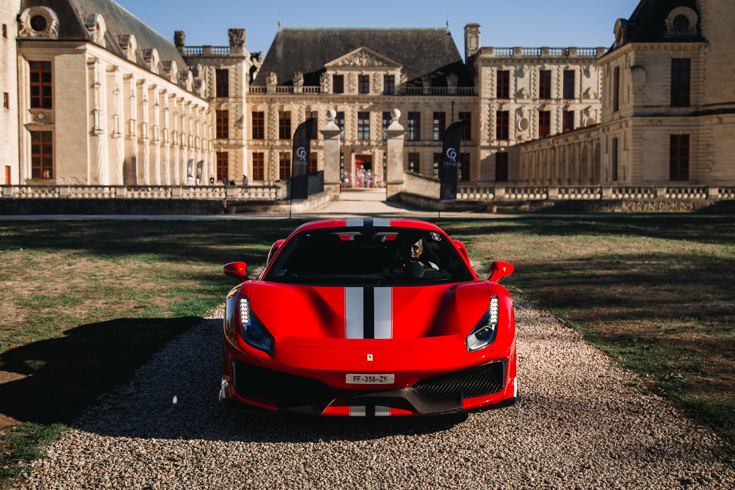 Ferrari 488 Pista. Photographer in Paris — Vitalii Motruk