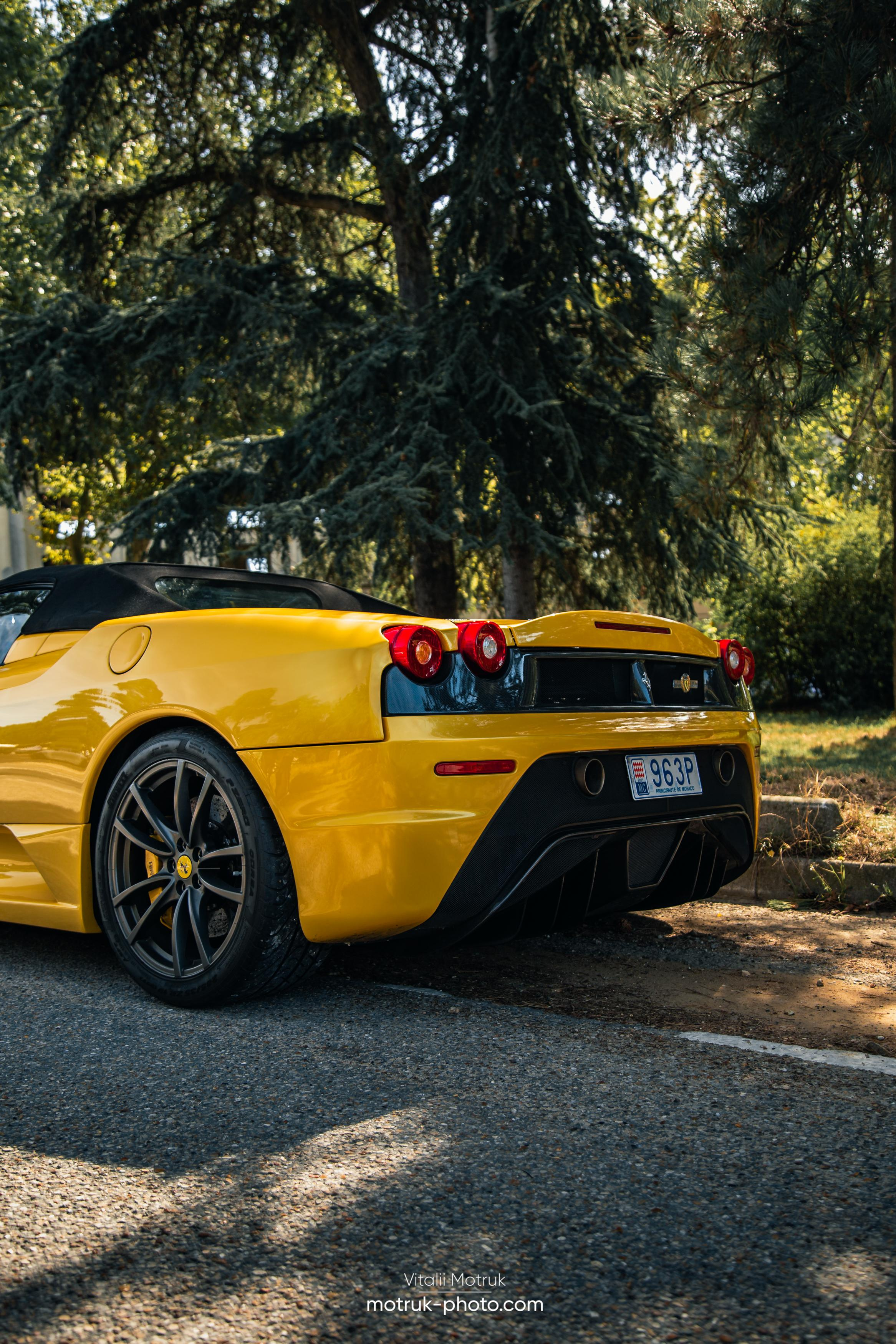 Rassemblement a l’Auteuil. Photographe de voitures à Paris — Vitalii Motruk