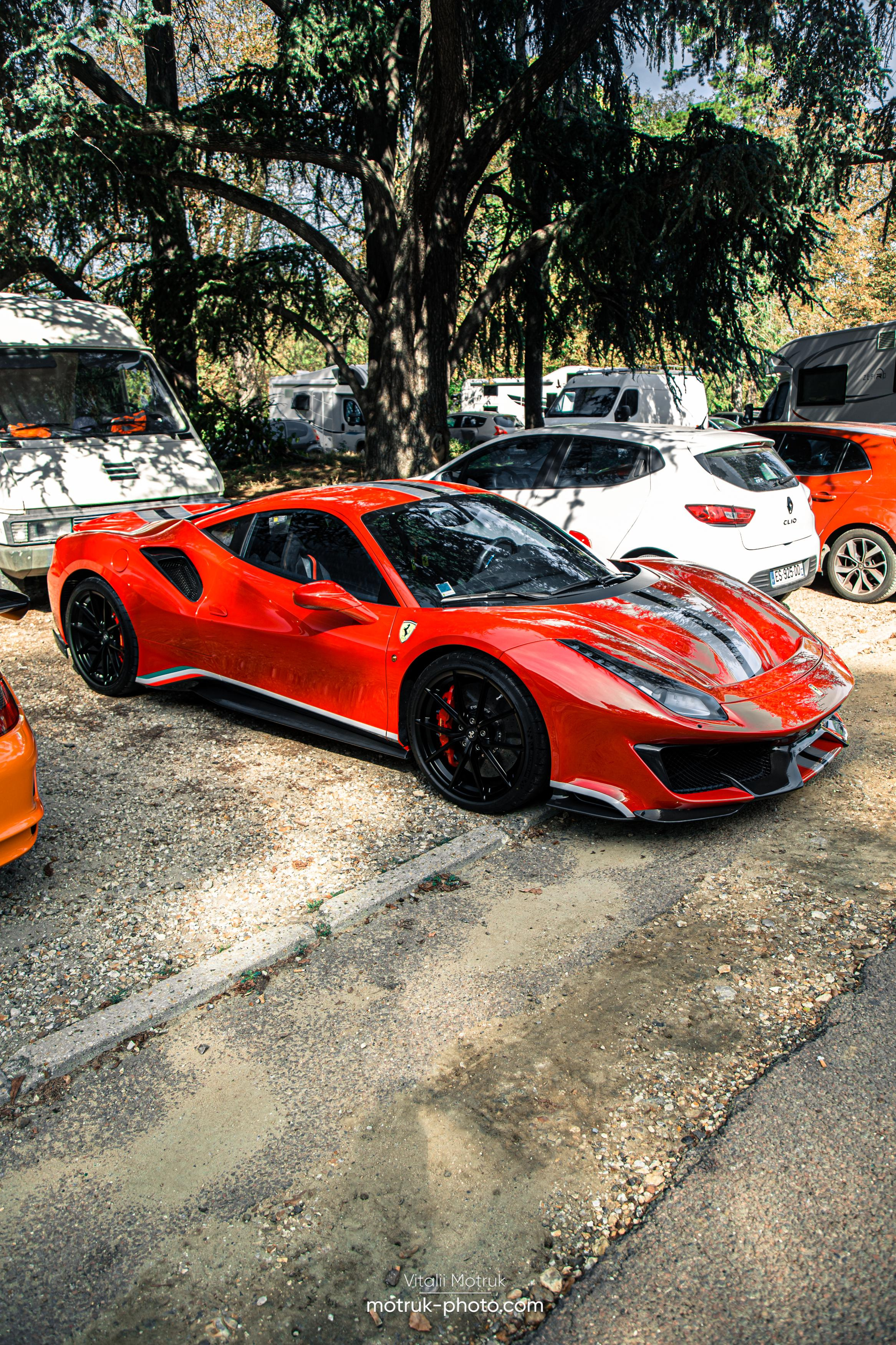 Rassemblement a l’Auteuil. Photographe de voitures à Paris — Vitalii Motruk