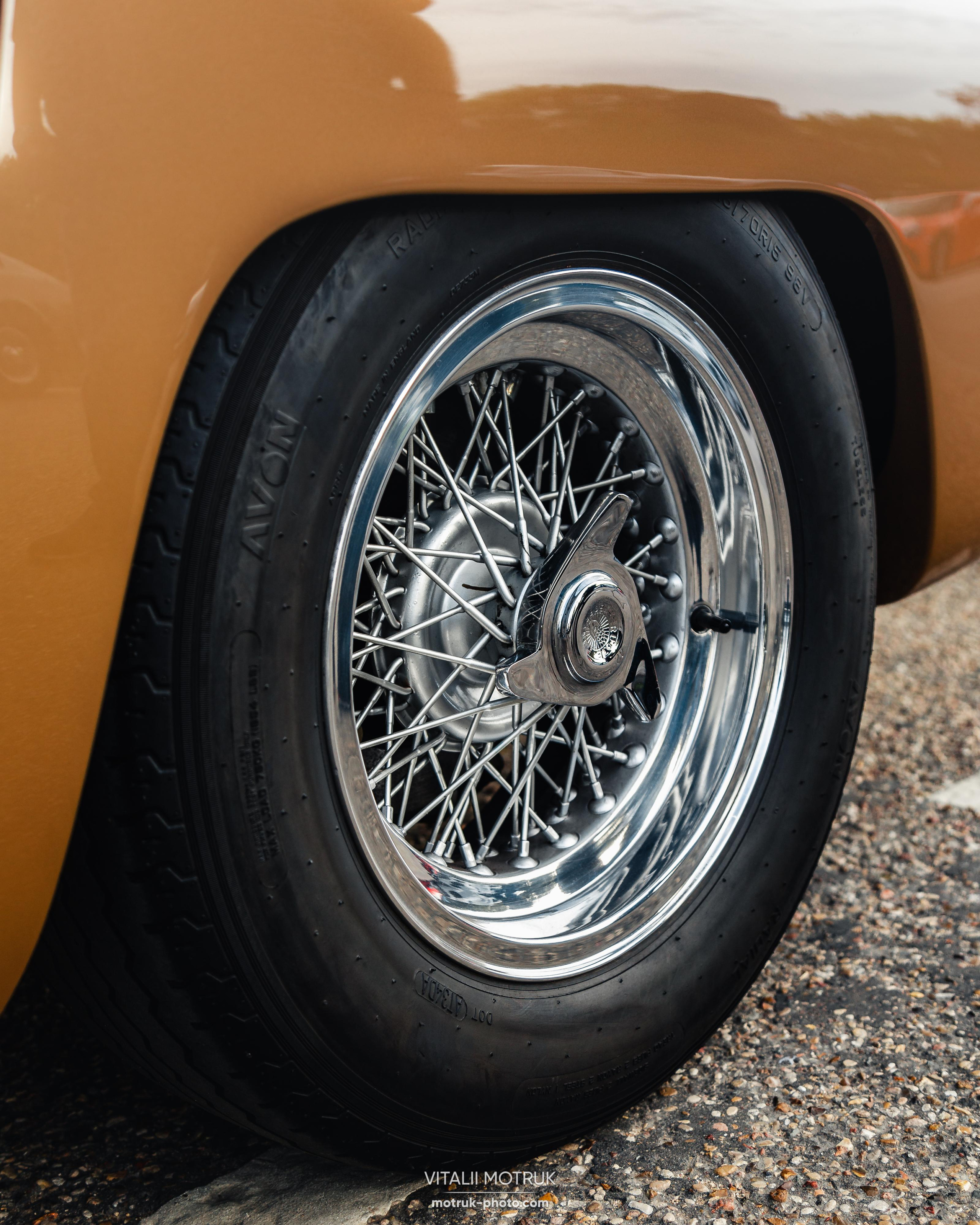 Rassamblement a l’Auteuil. Photographe de voitures à Paris — Vitalii Motruk