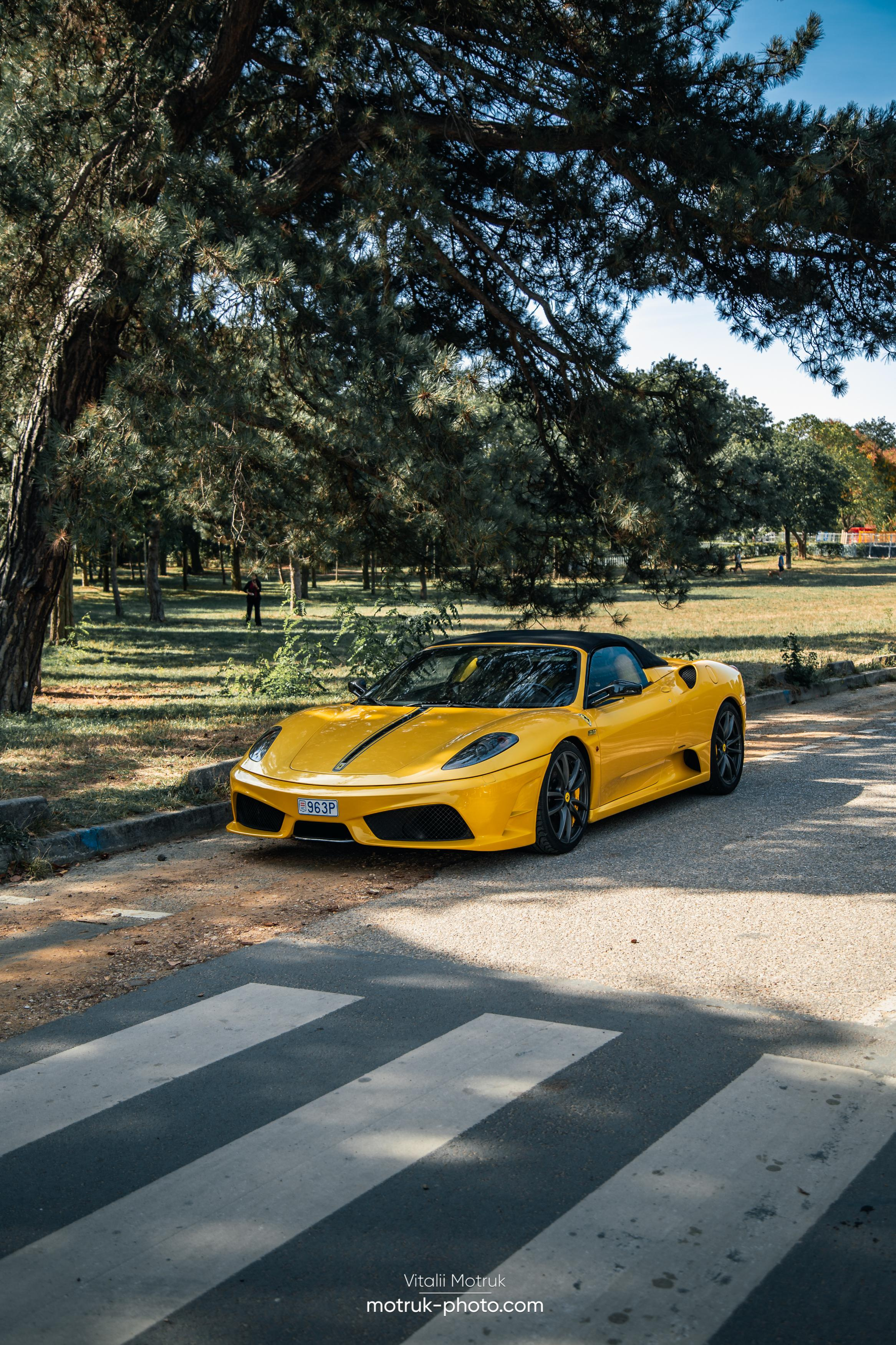 Rassemblement a l’Auteuil. Photographe de voitures à Paris — Vitalii Motruk