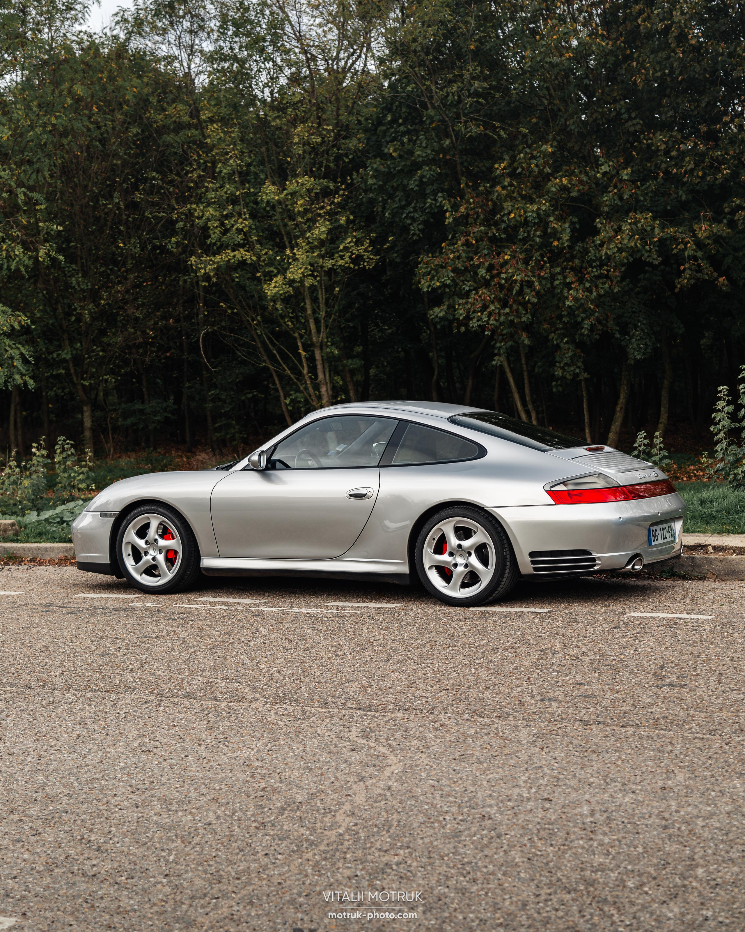 Rassamblement a l’Auteuil. Photographe de voitures à Paris — Vitalii Motruk