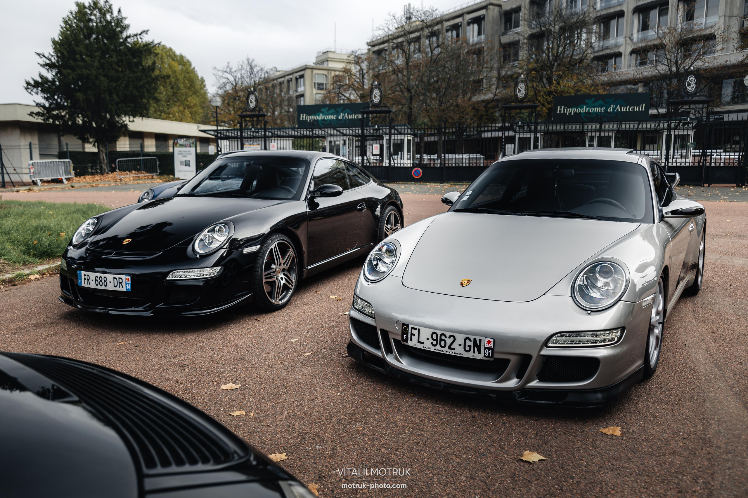 Rassamblement a l’Auteuil. Photographe de voitures à Paris — Vitalii Motruk