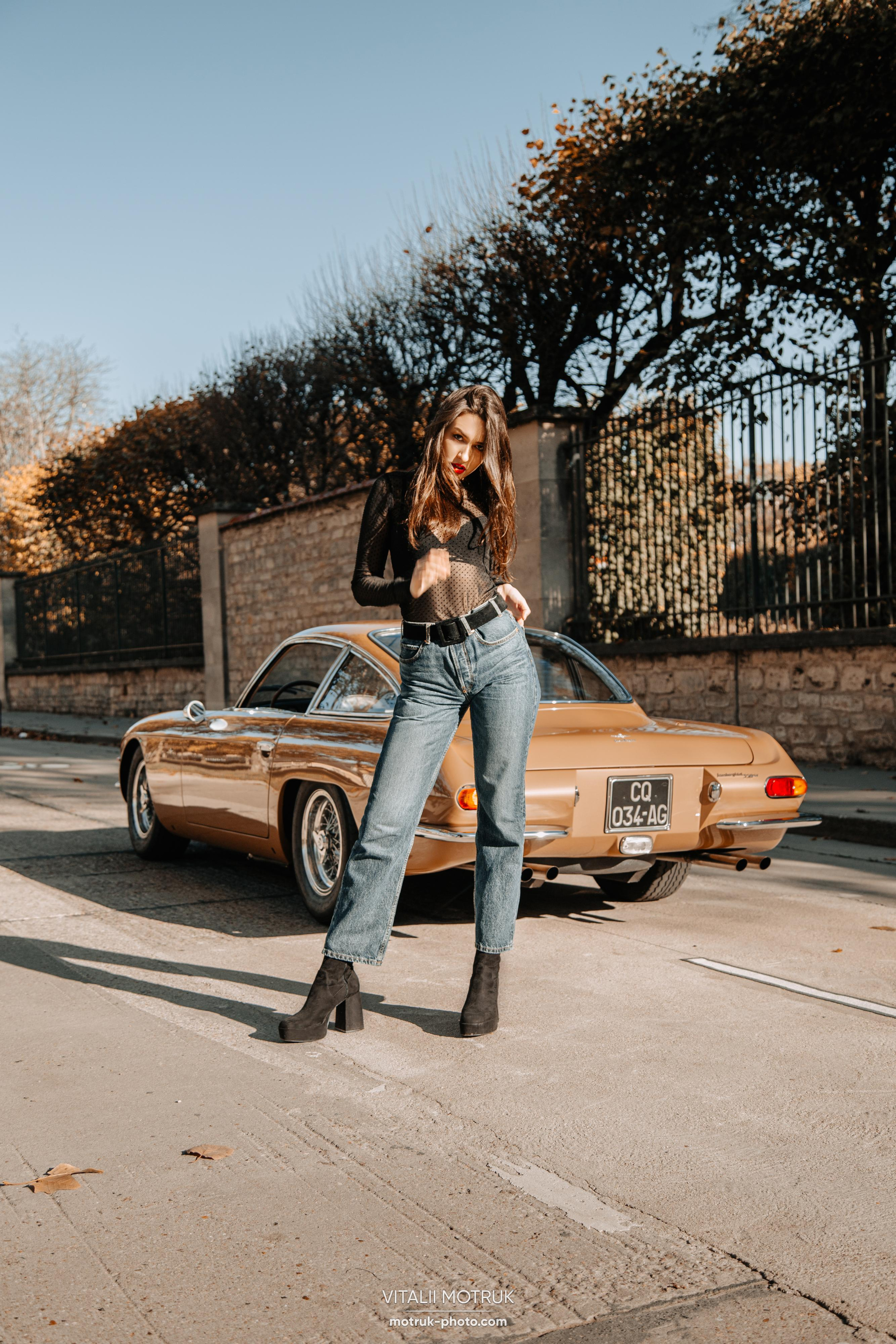 Nataliia x Lamborghini 350GT. Photographe de voitures à Paris — Vitalii Motruk