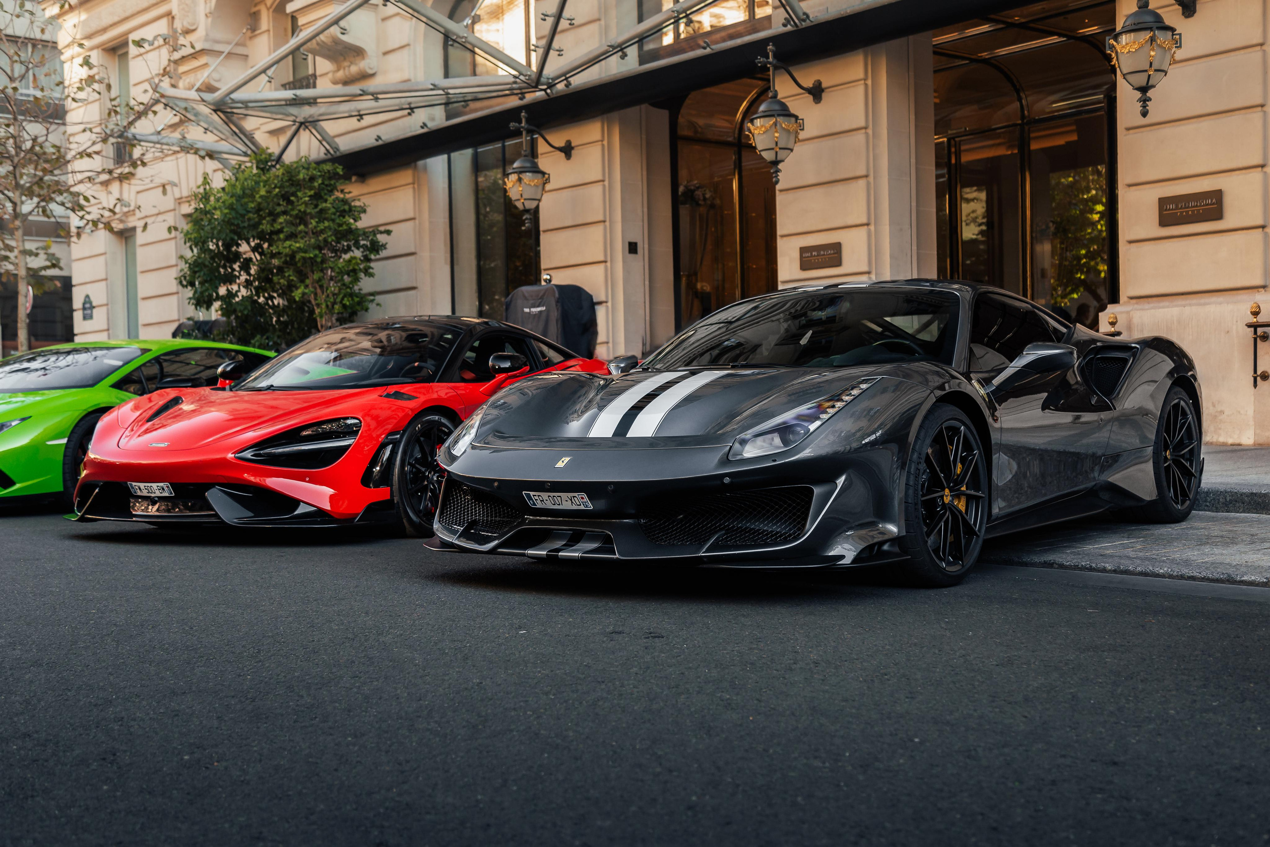 McLaren x Lamborghini x Ferrari. Photographe de voitures à Paris — Vitalii Motruk
