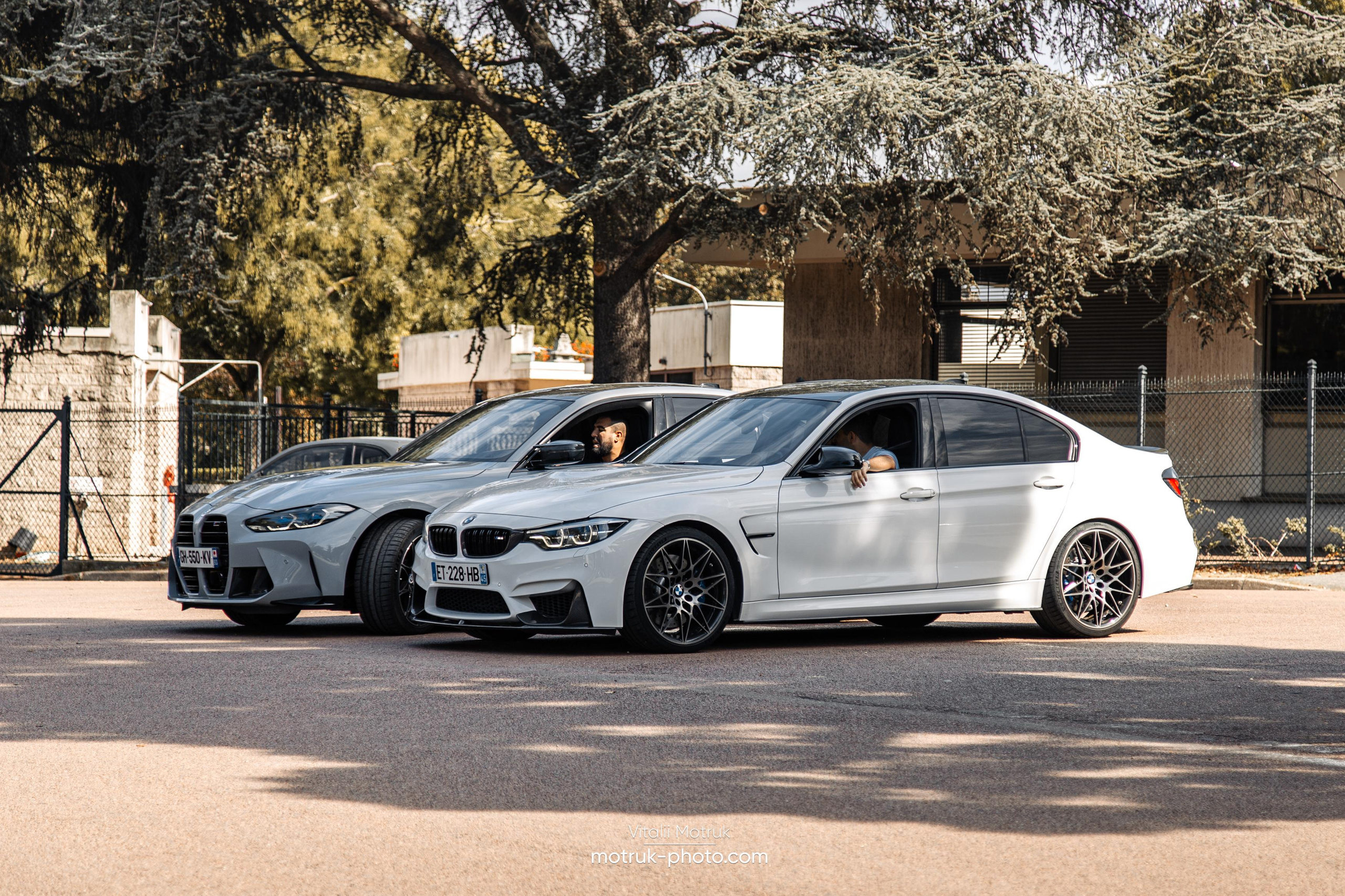 Rassemblement a l’Auteuil. Photographe de voitures à Paris — Vitalii Motruk