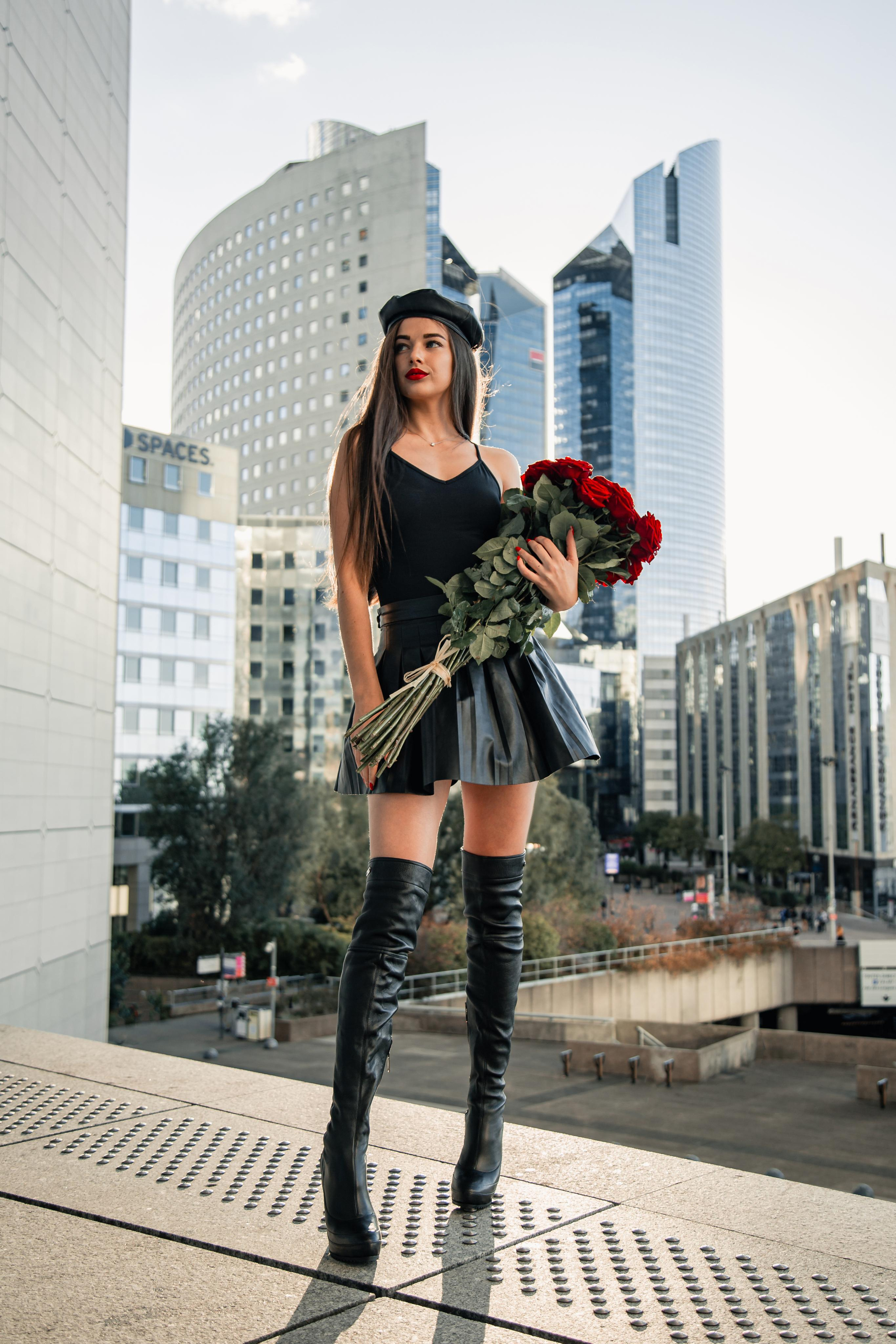 Khrystina. Photographe de voitures à Paris — Vitalii Motruk