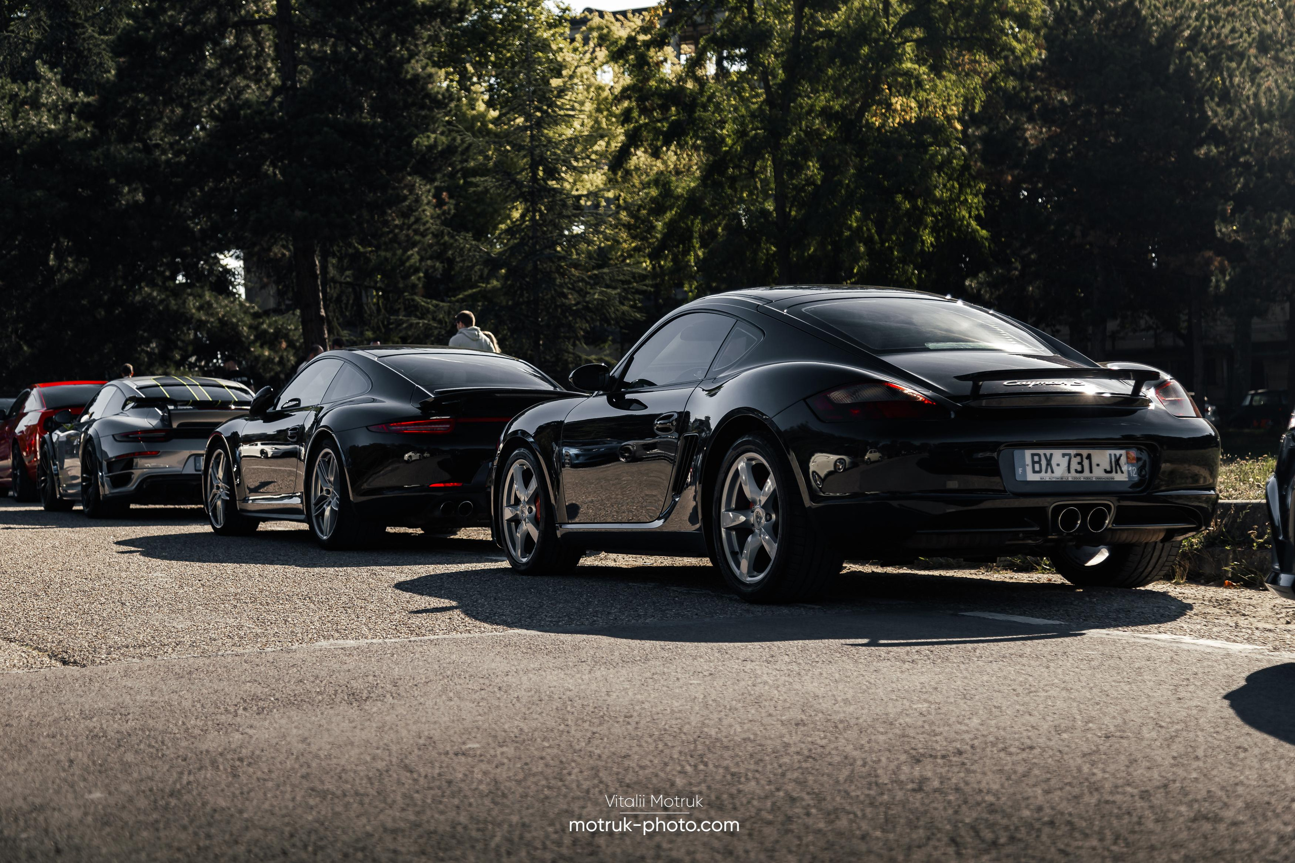 Rassemblement a l’Auteuil. Photographe de voitures à Paris — Vitalii Motruk