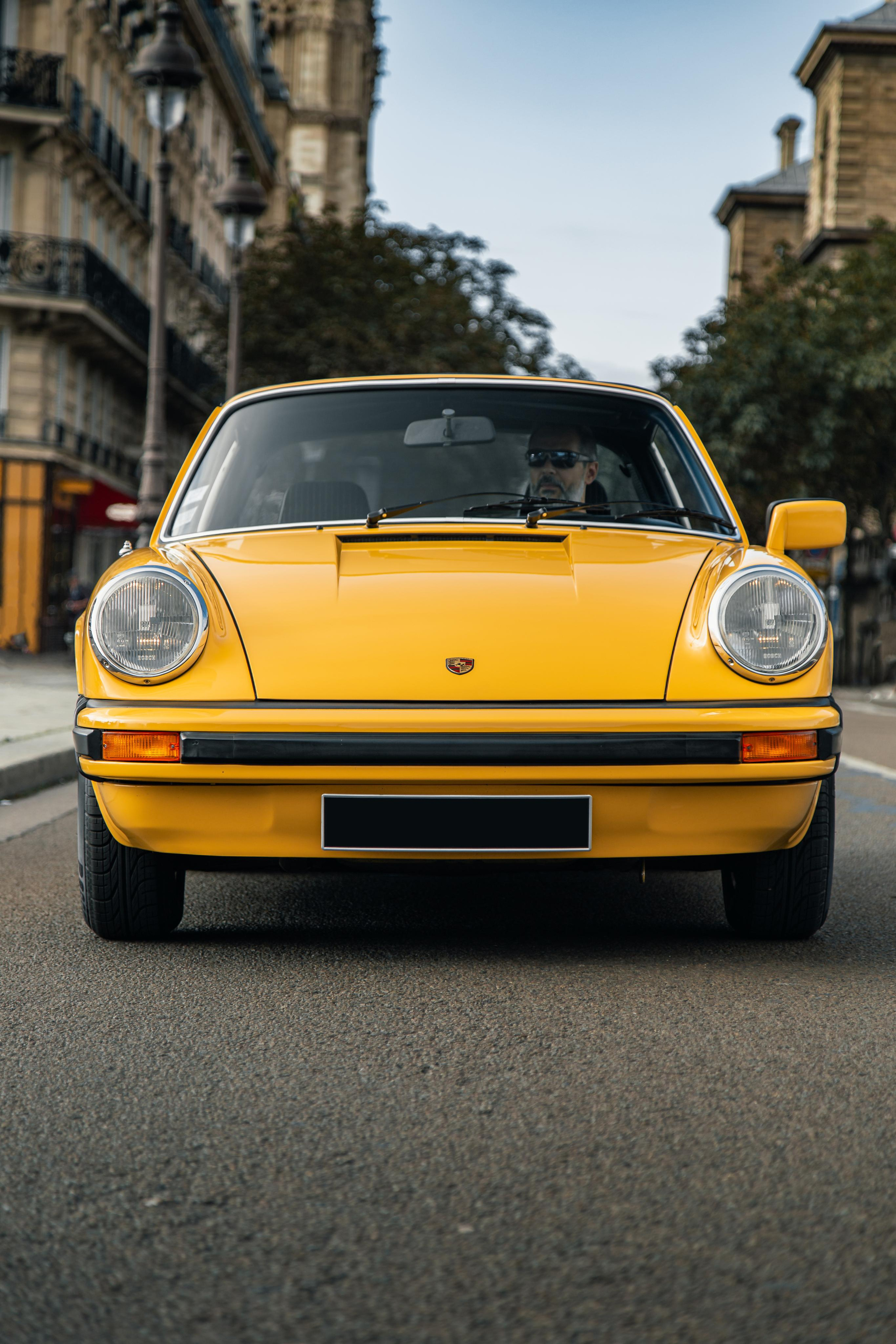 Porsche 911 G-model. Photographer in Paris — Vitalii Motruk